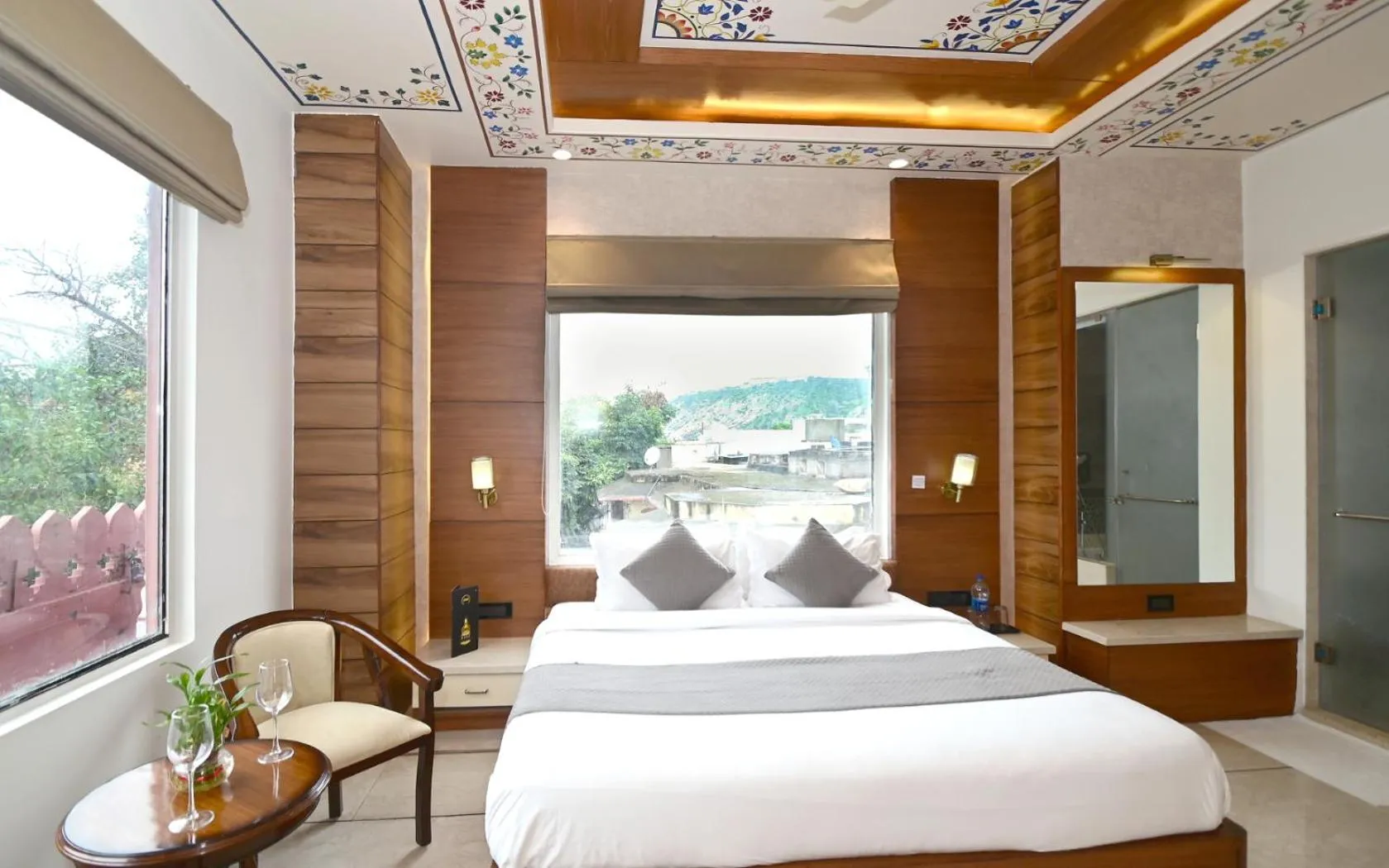 Bed in Hotel RR 62-Jaipur City Centre Hotel