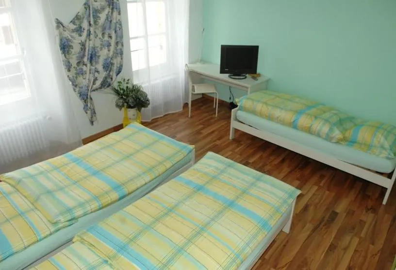 Day, Bed in Hotel Restaurant Au Chasseur