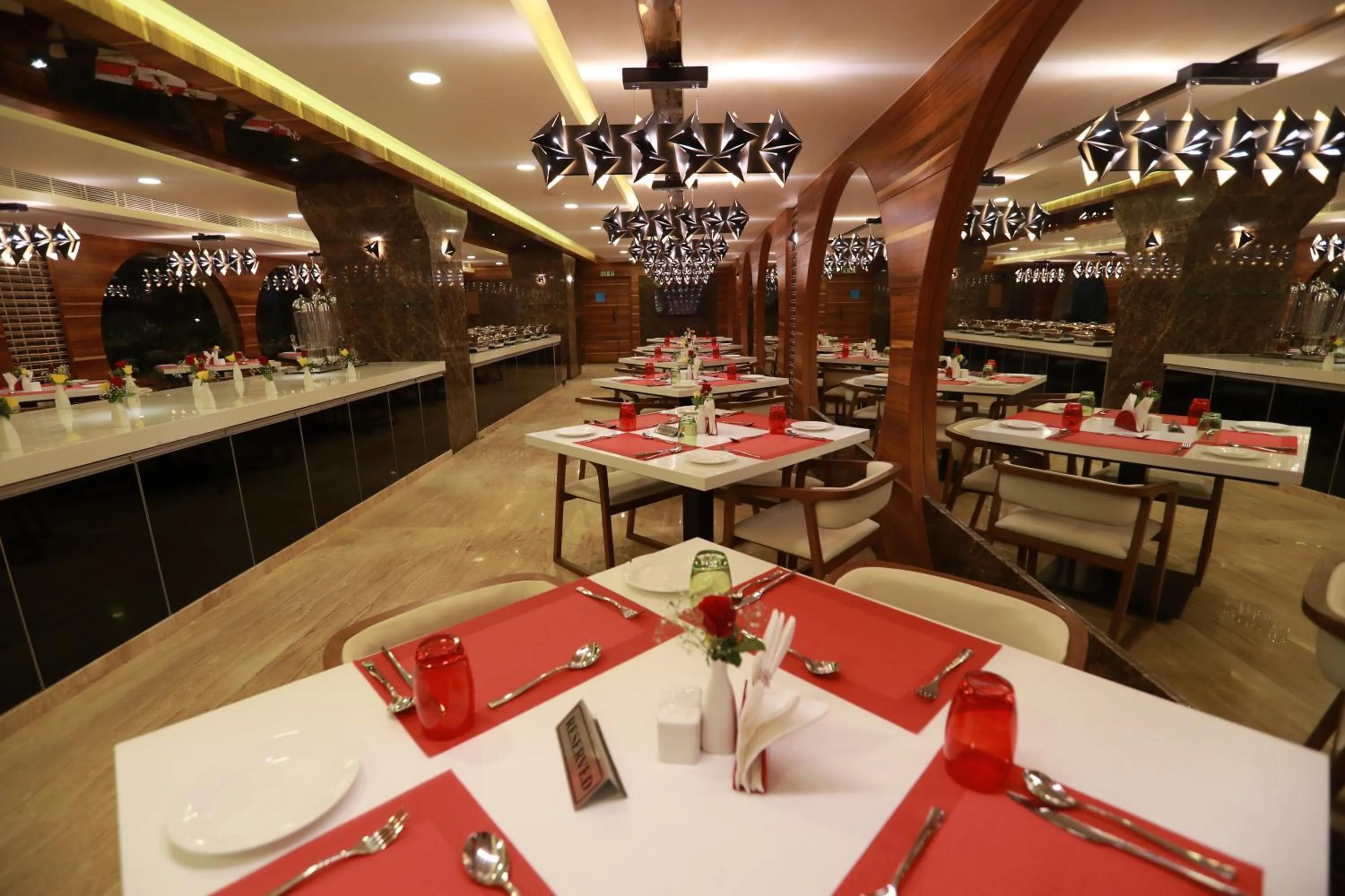 Restaurant/places to eat in Hotel Park Elanza Chennai