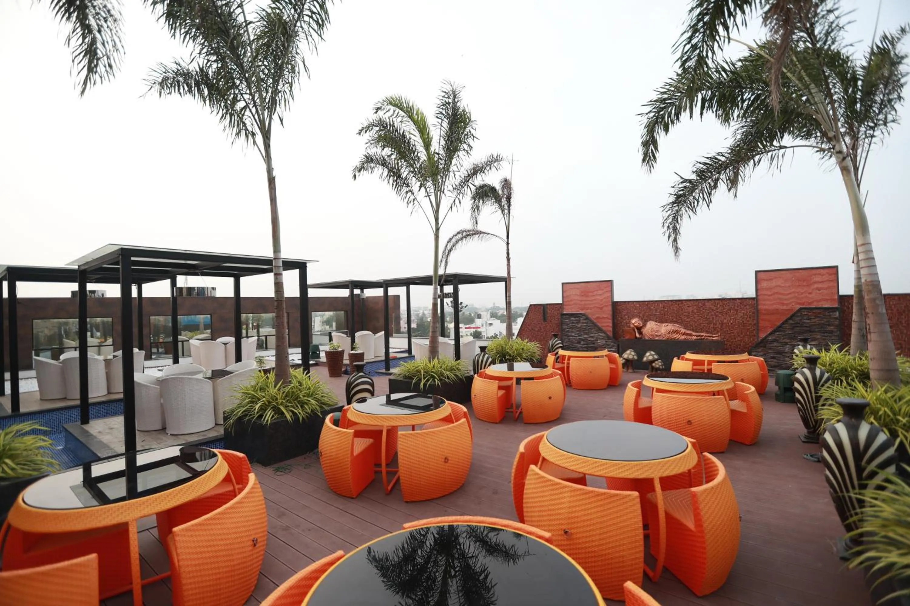 Food and drinks in Hotel Park Elanza Chennai