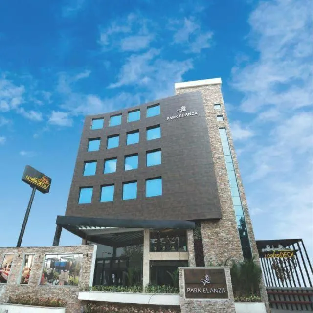 Property building in Hotel Park Elanza Chennai