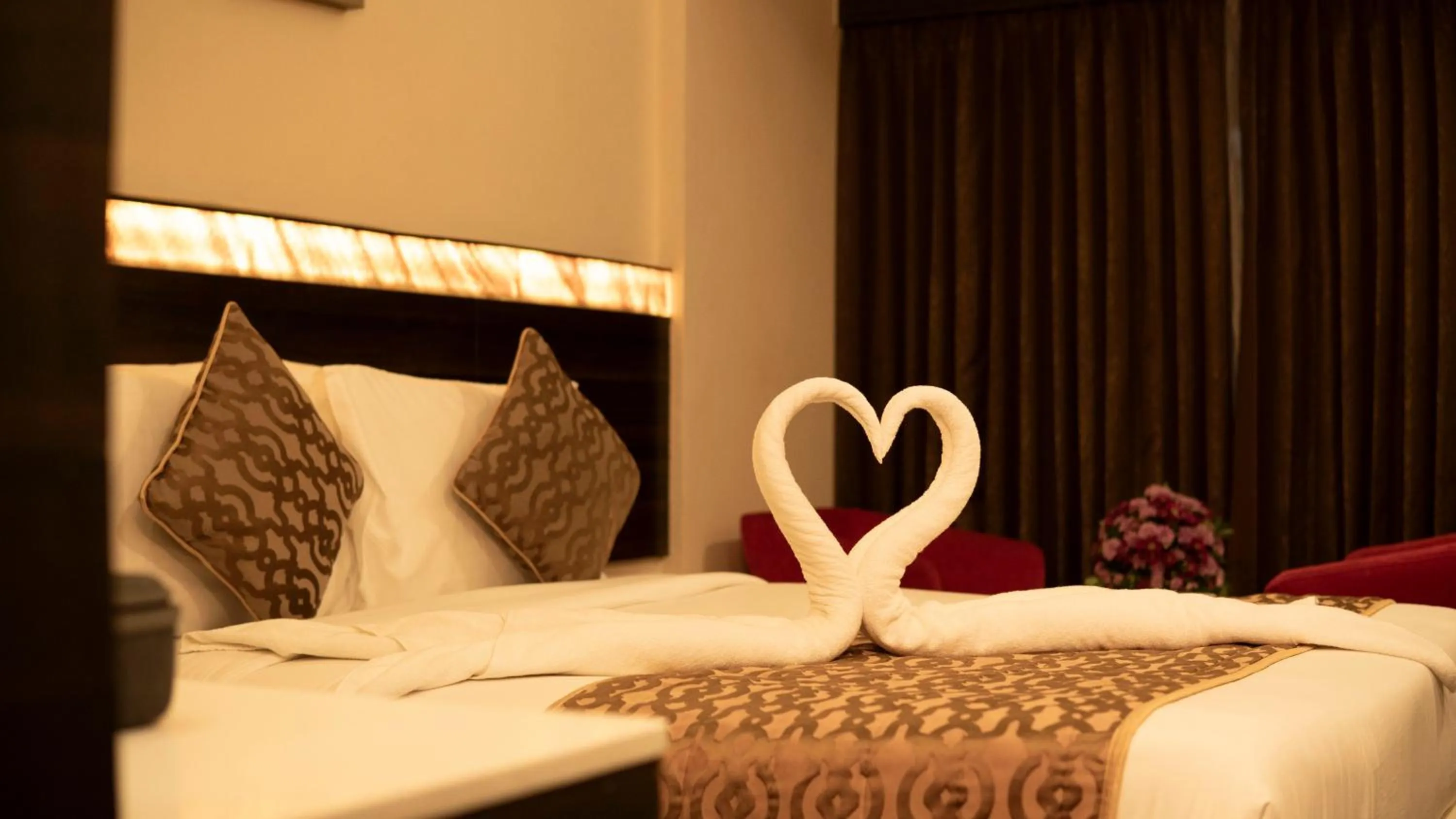Bed in Hotel Park Elanza Chennai