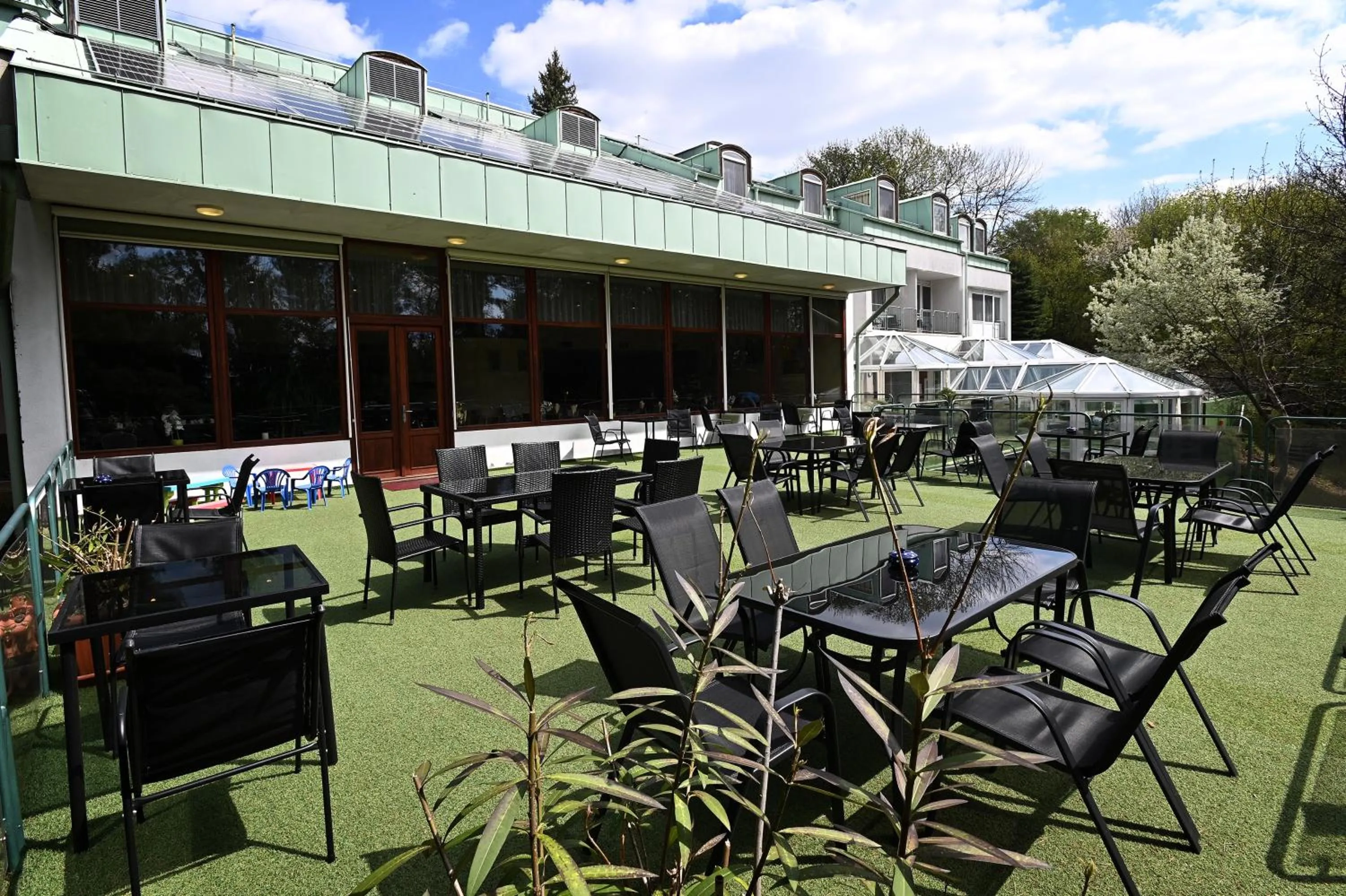 Restaurant/places to eat in Panorama Hotel Noszvaj