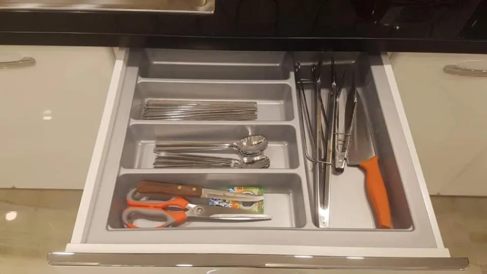 Kitchen or kitchenette in Top Pool Villa B5