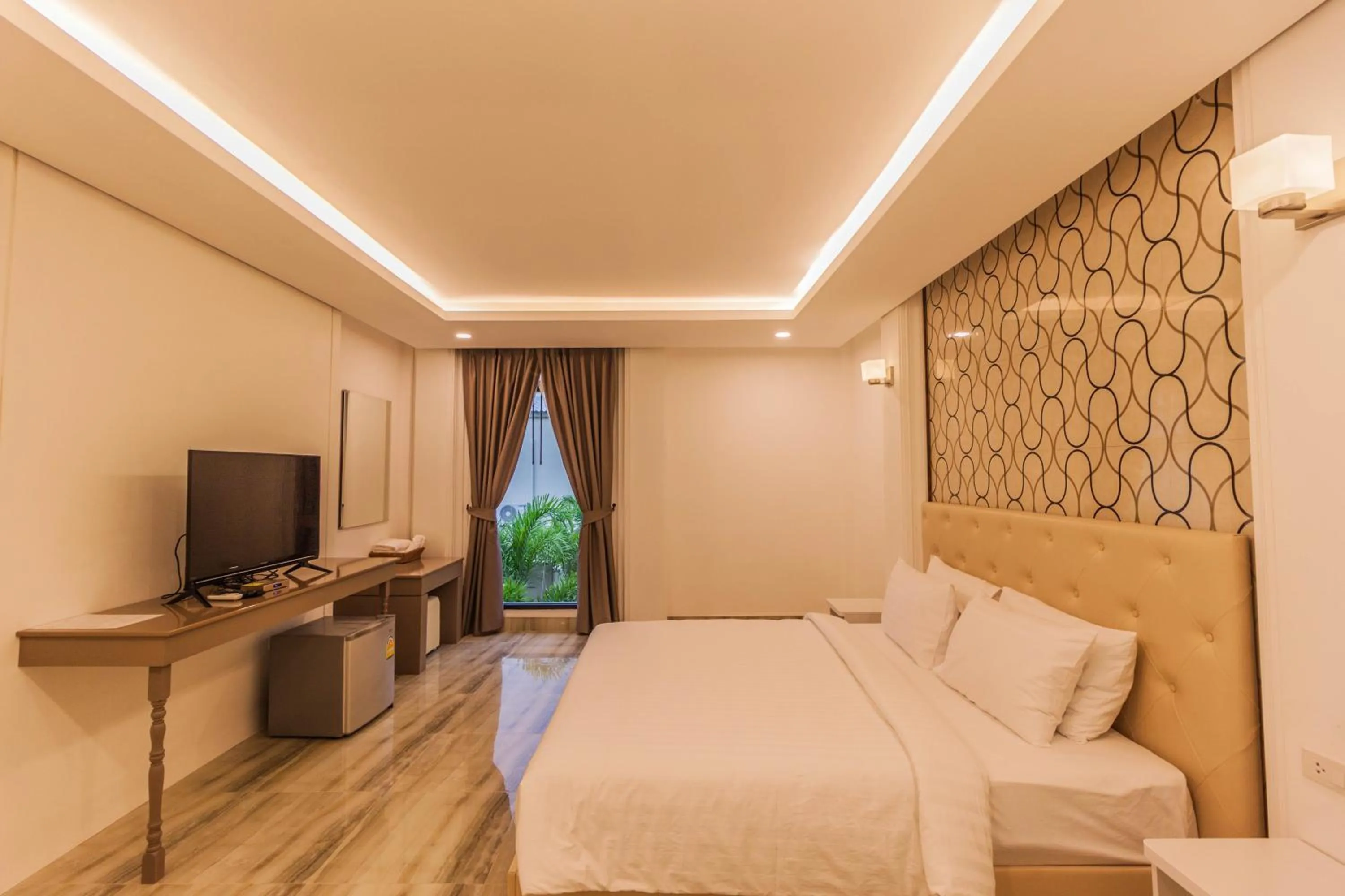 Bed in Top Pool Villa B5