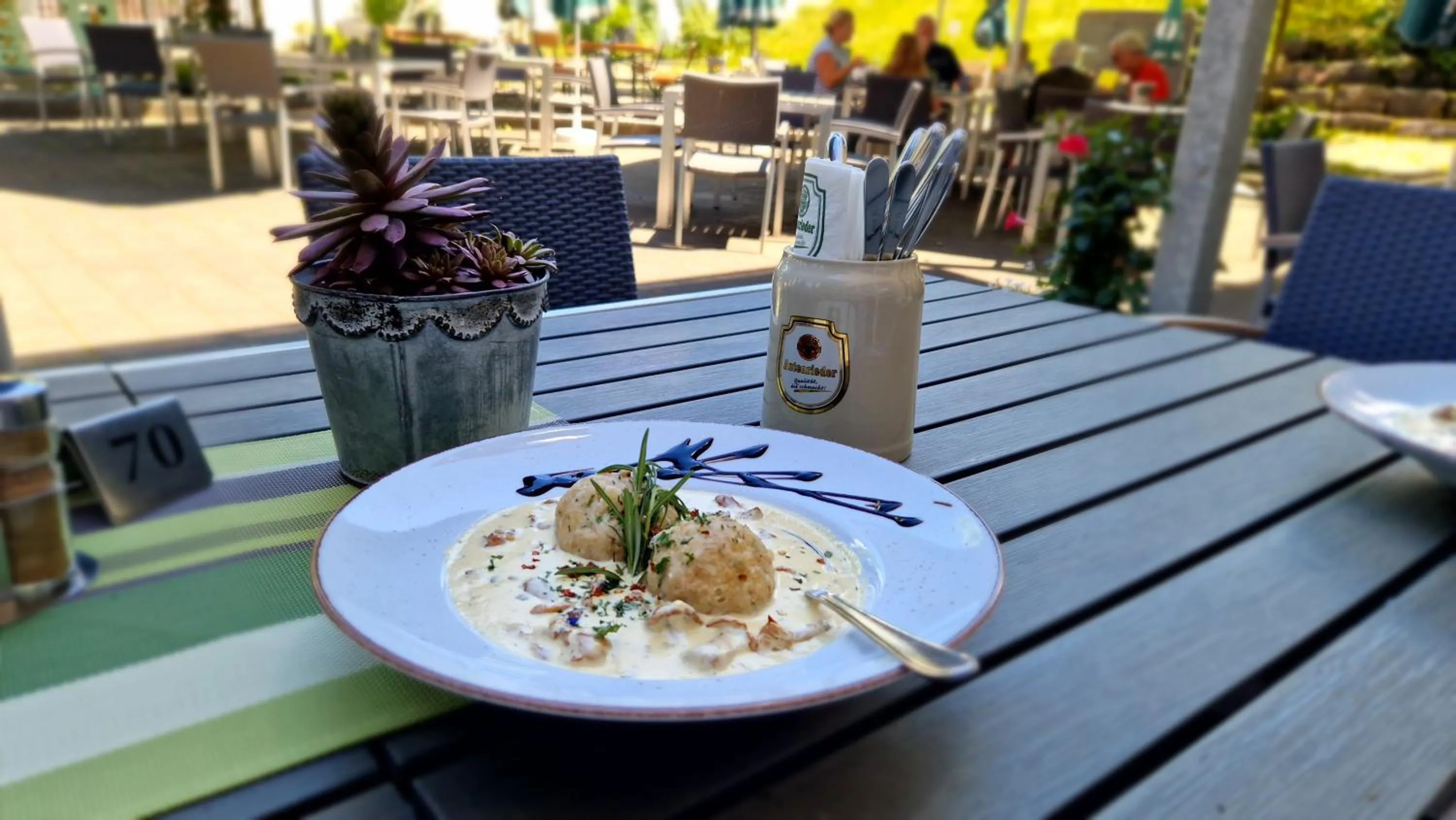 Restaurant/places to eat in Autenrieder Gästehaus Schlossbräu