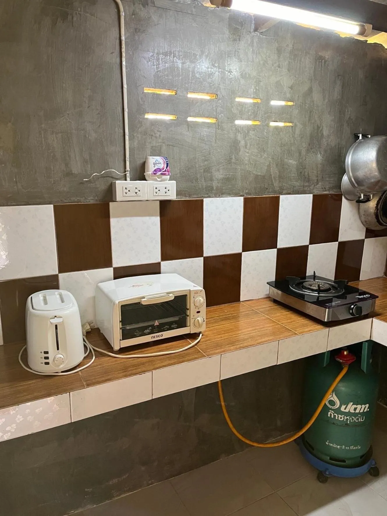 Kitchen or kitchenette in Pim Bungalow