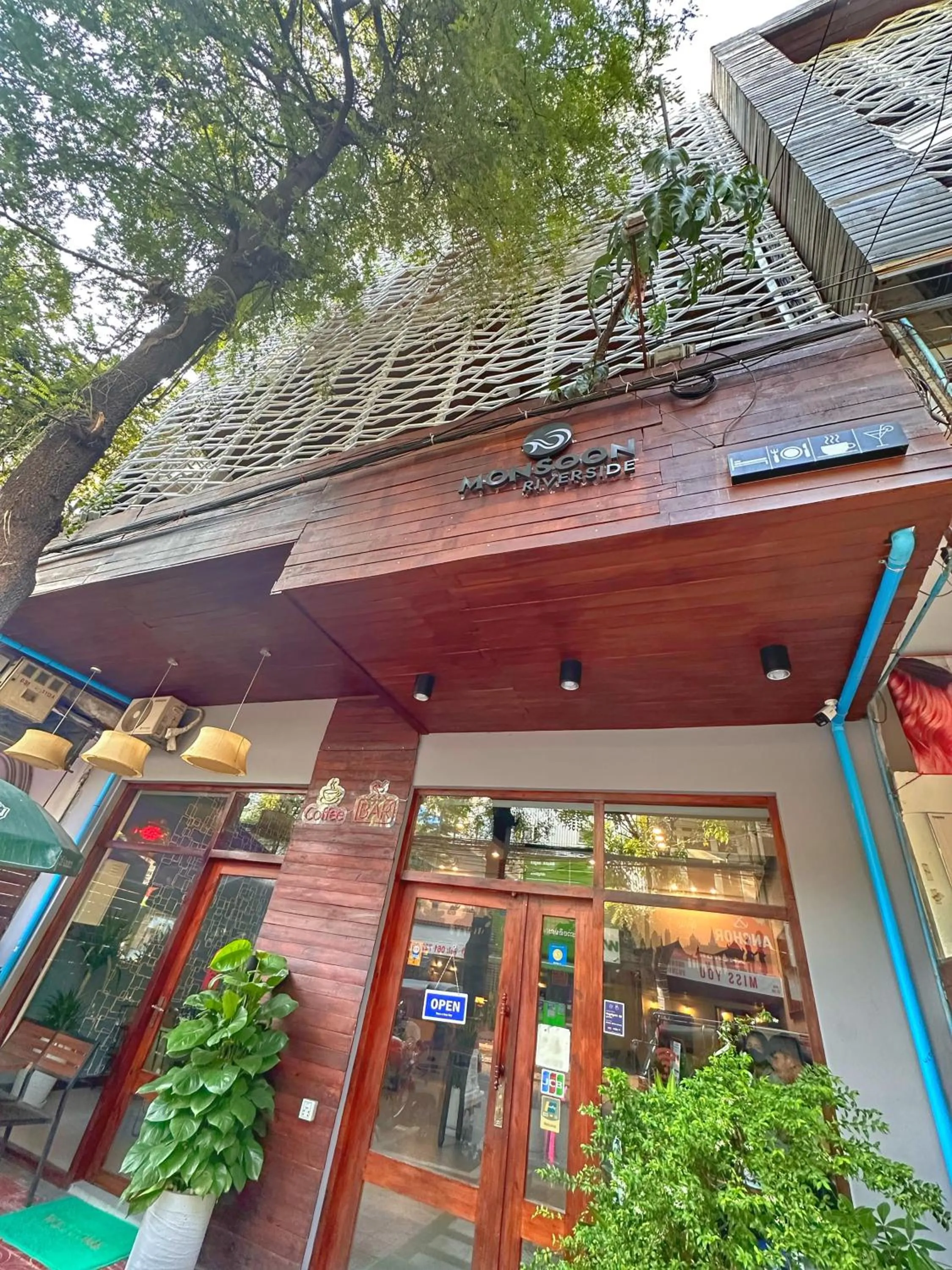 Facade/entrance in Monsoon Riverside Hotel