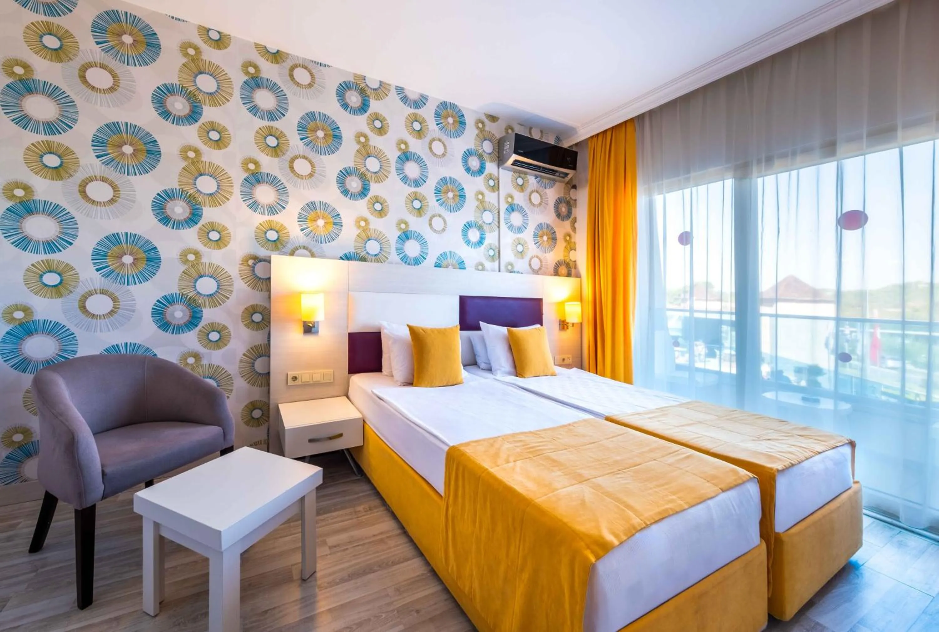 Photo of the whole room in Ramada Resort Side