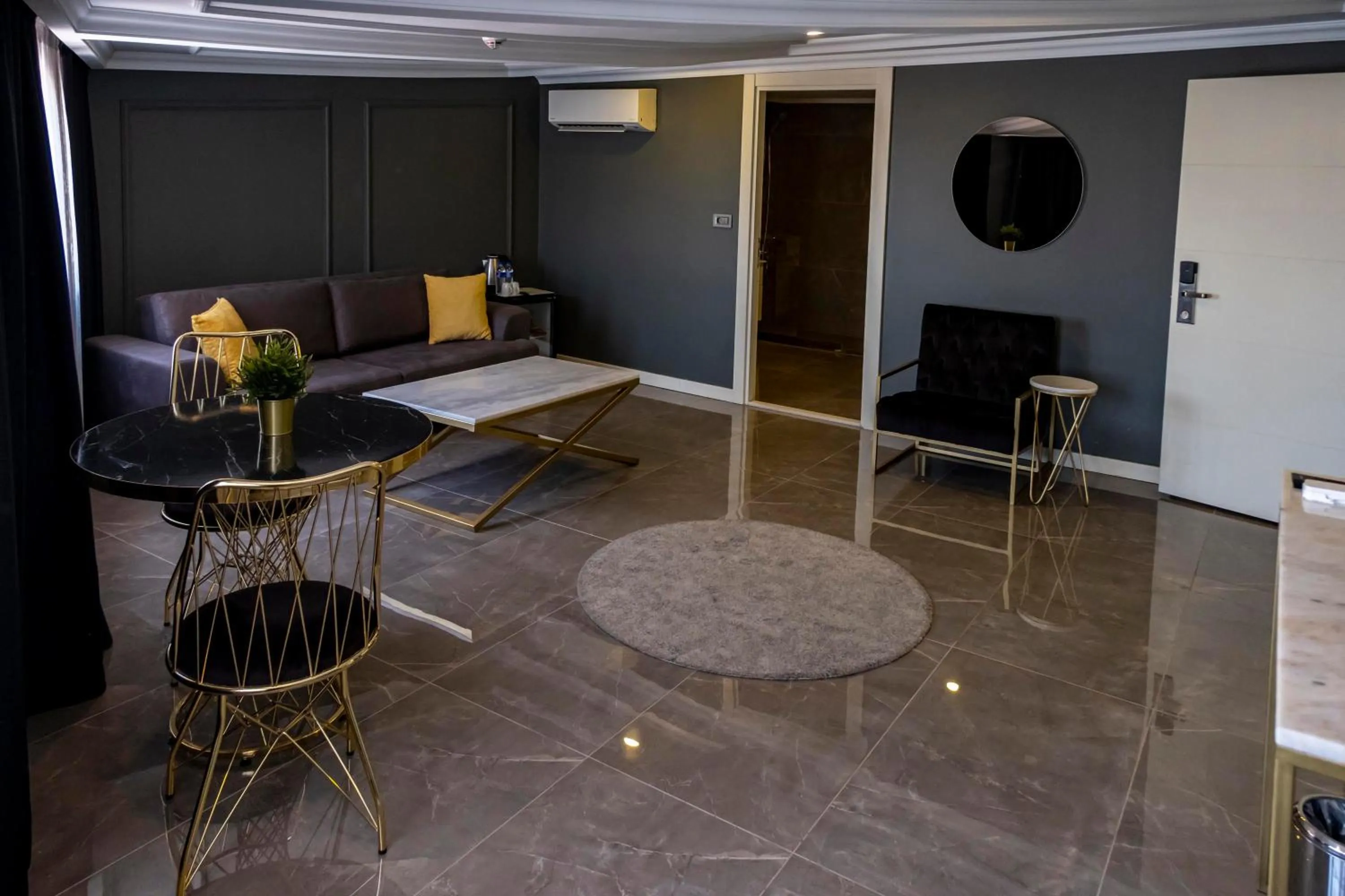 Living room in B LOFT HOTEL