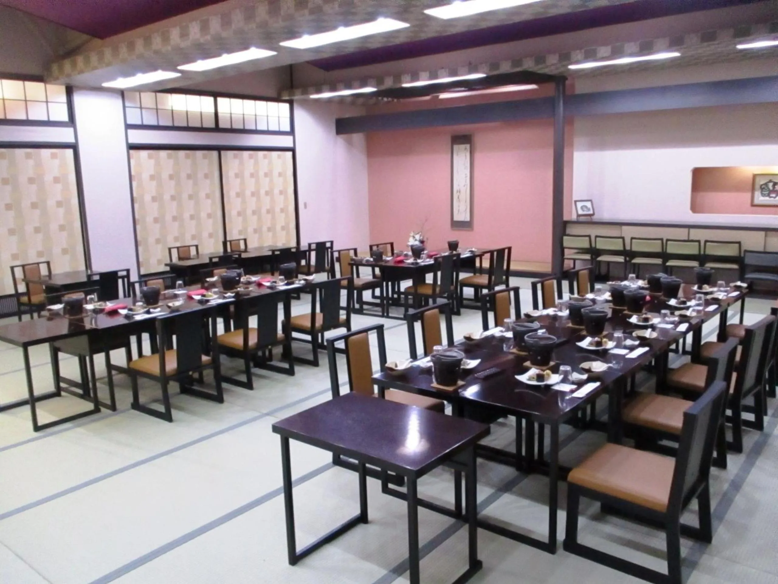 Restaurant/places to eat in Unzen Sky Hotel