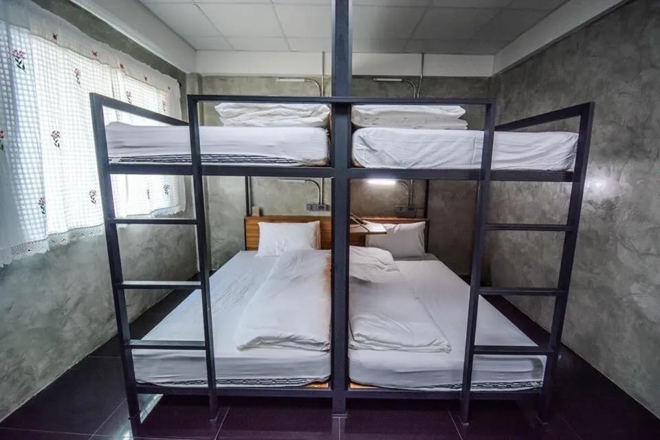 Bed in Baan Lung Poshtel