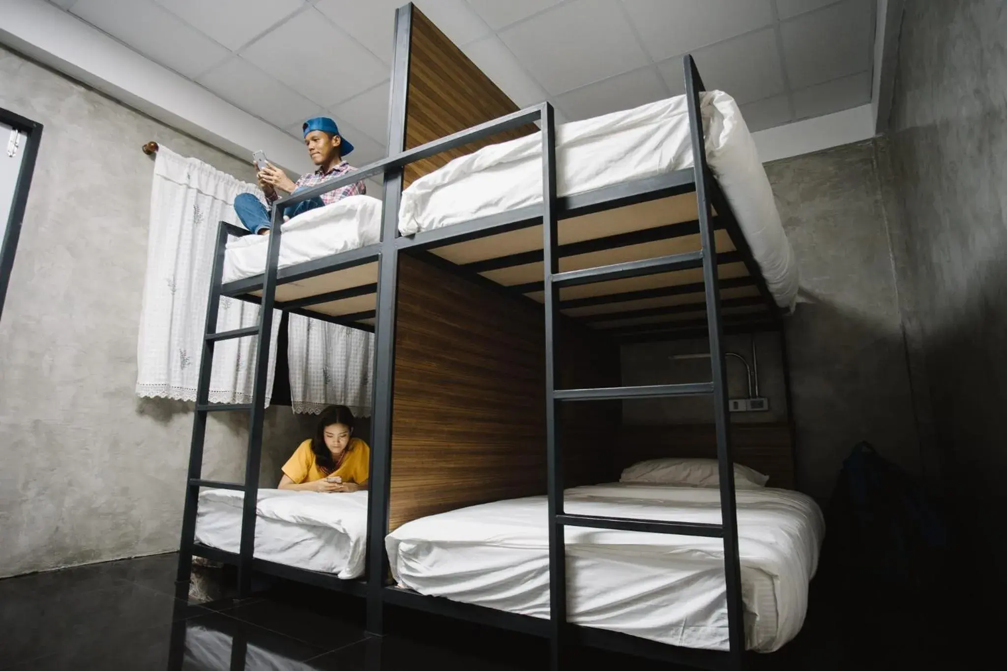 Bunk Bed in Female Dormitory Room in Baan Lung Poshtel Bunk Bed in Female Dormitory Room in Baan Lung Poshtel