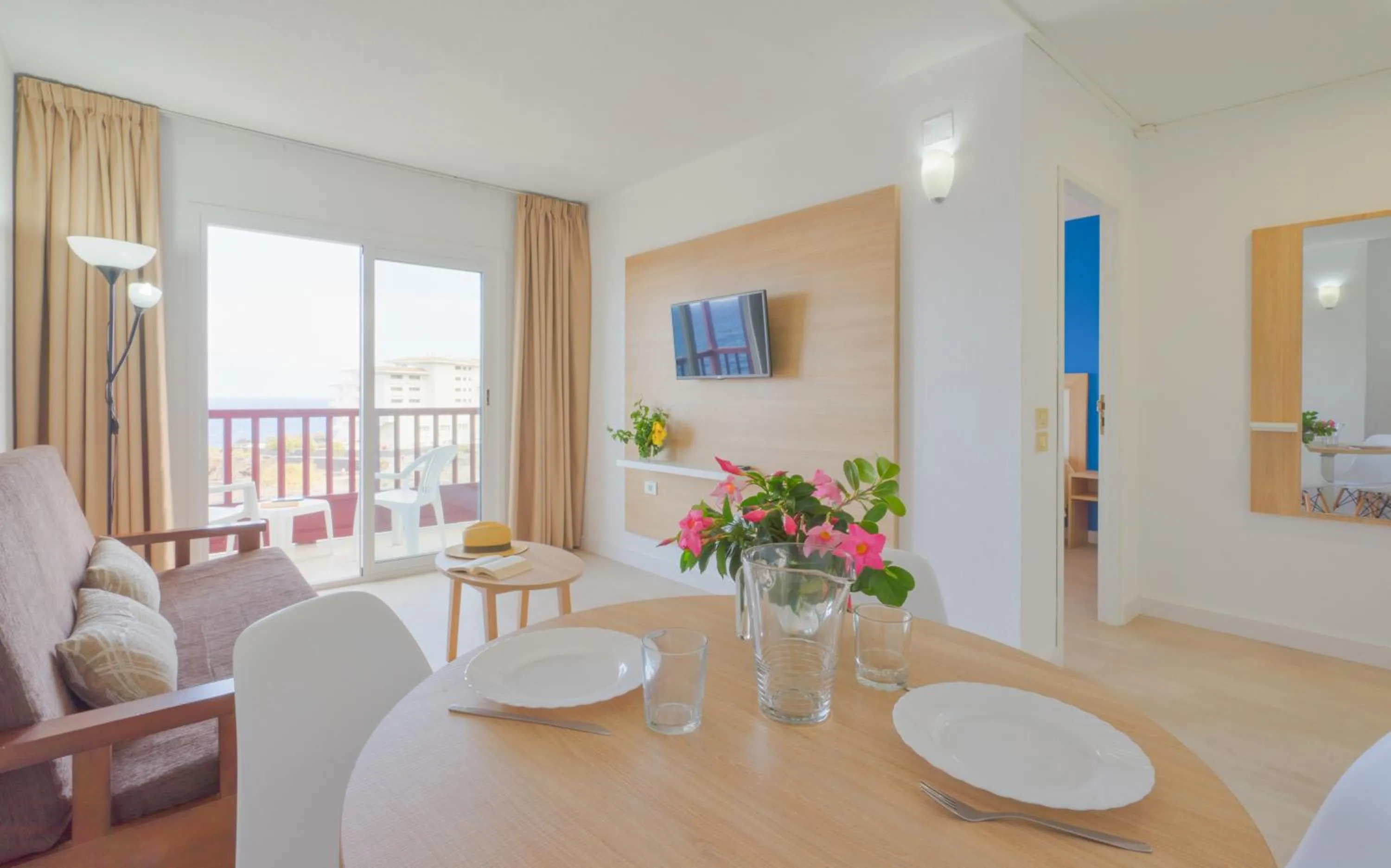 Dining area in Apartamentos Centro Cancajos