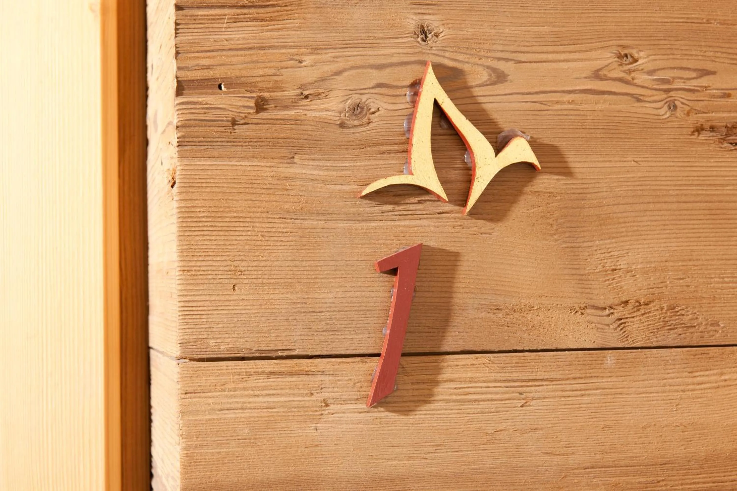 Decorative detail in Ciasa Sunara