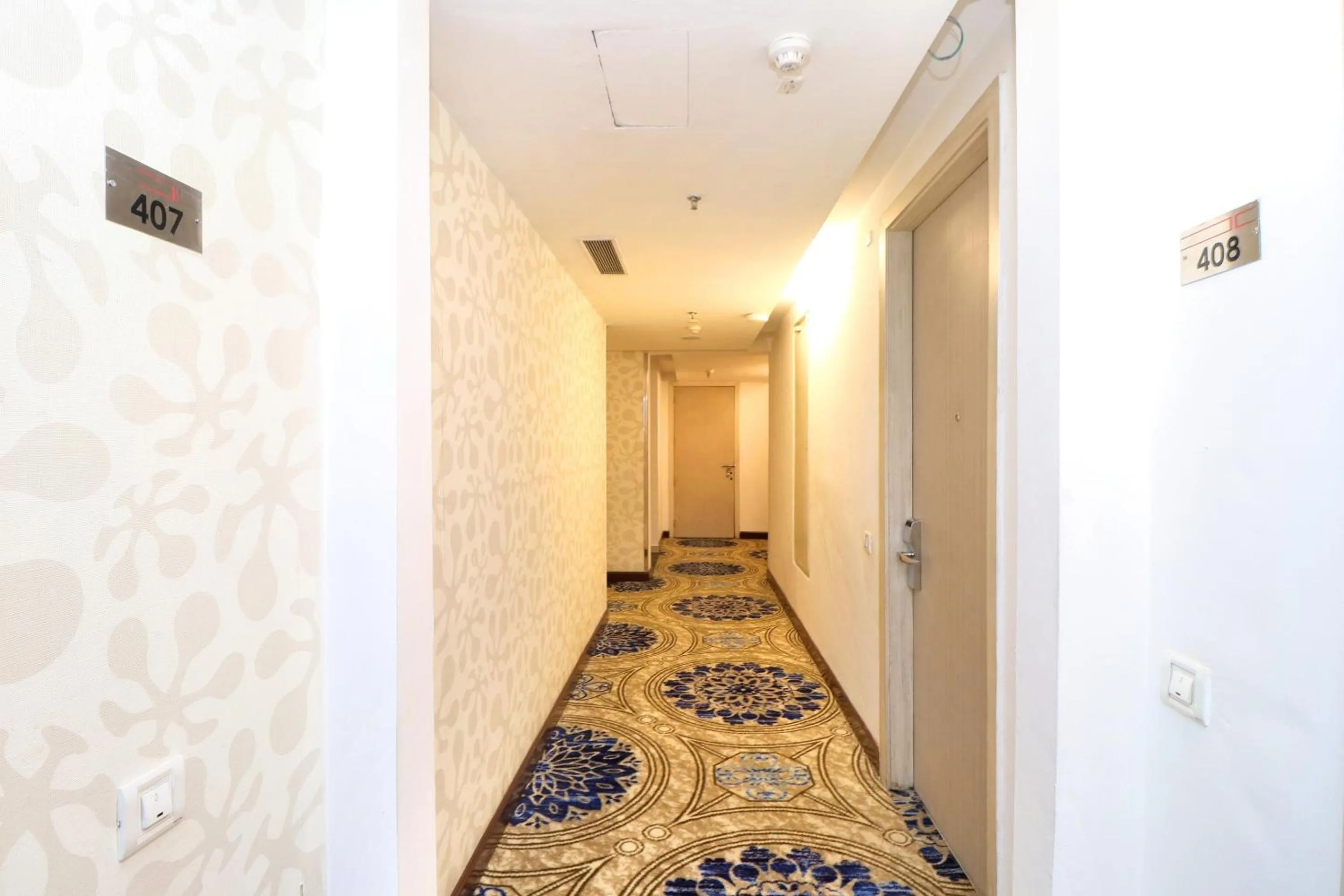 Lobby or reception in The Toy Hotel