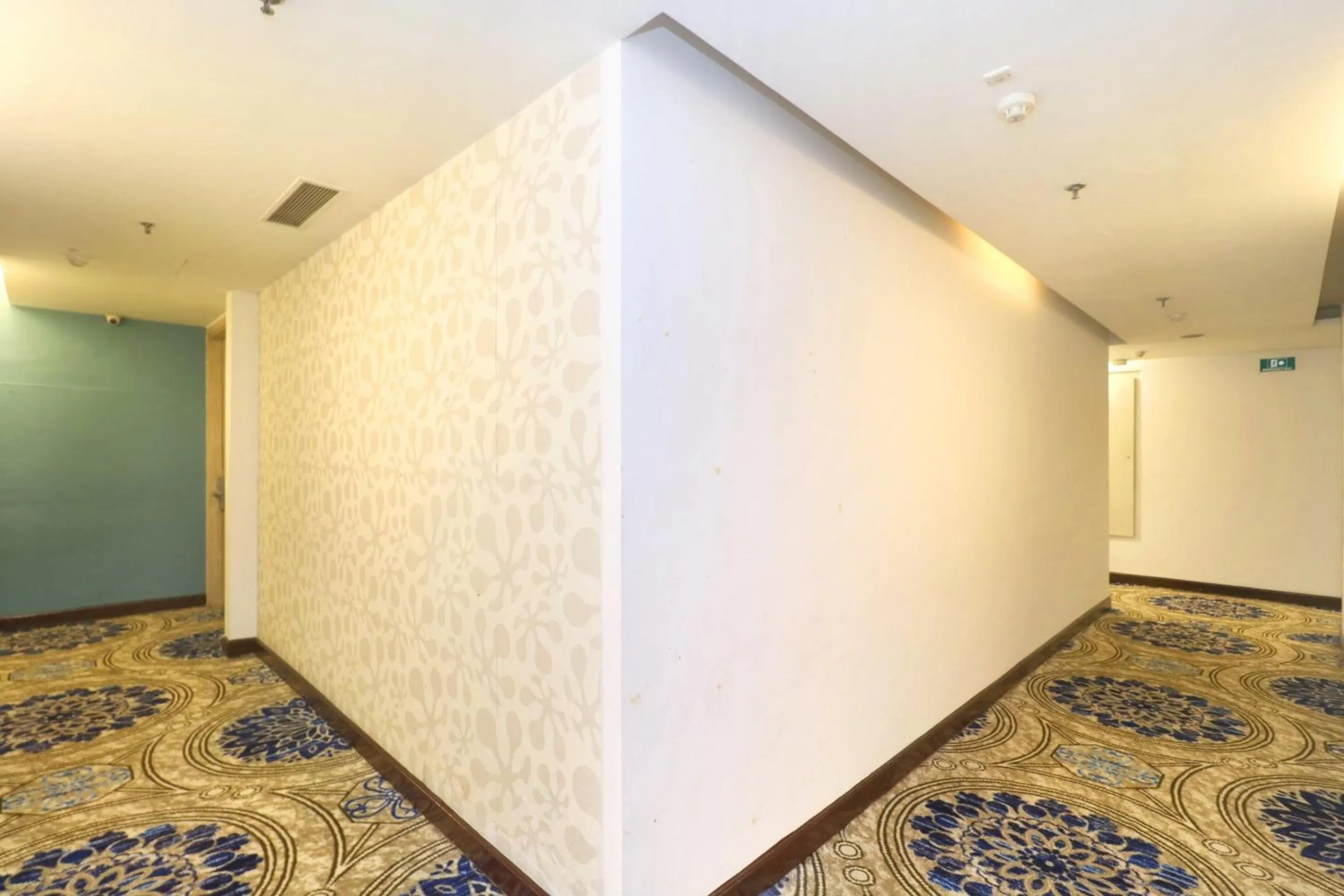 Lobby or reception in The Toy Hotel