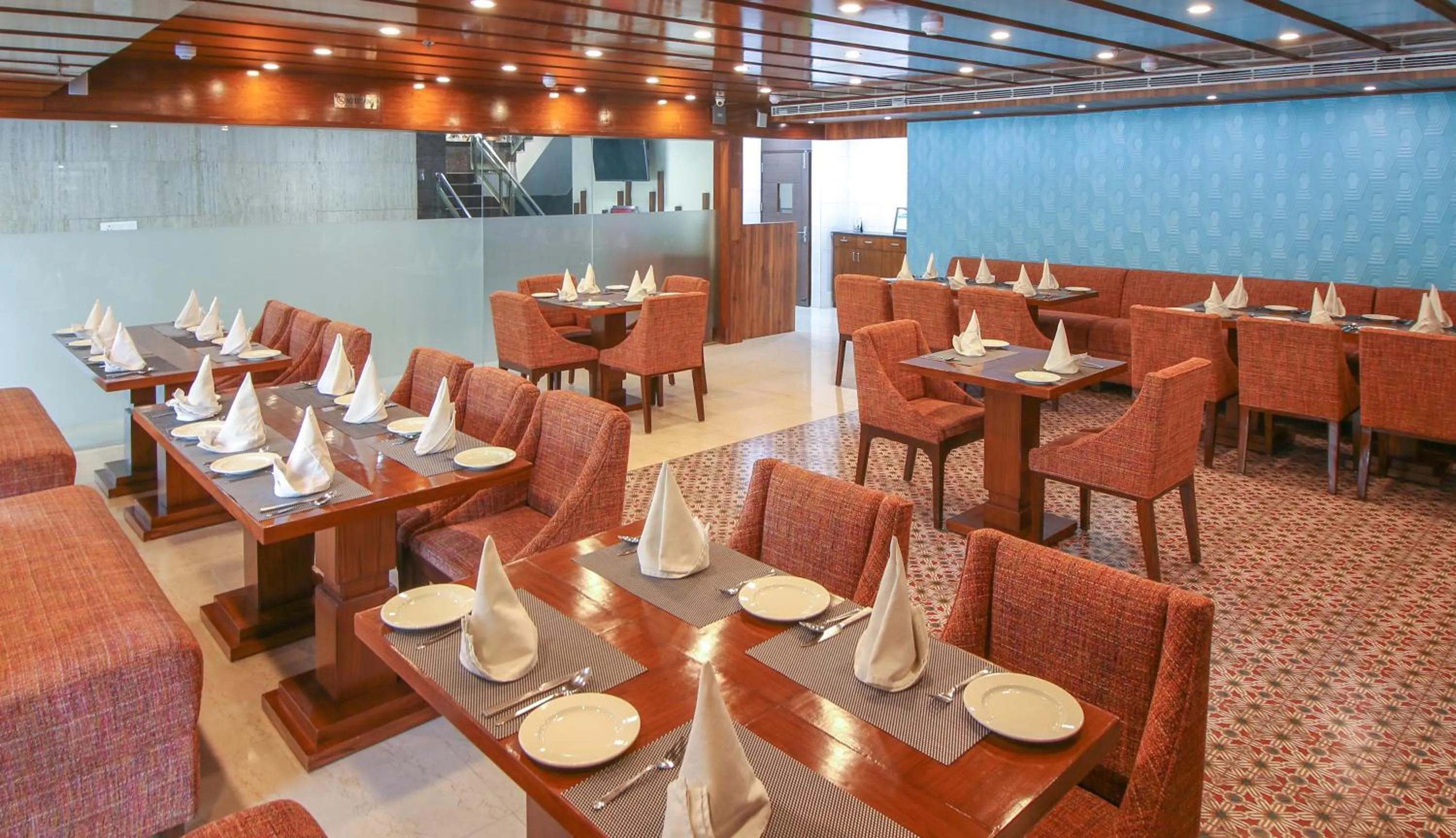 Restaurant/places to eat in Hotel Cama