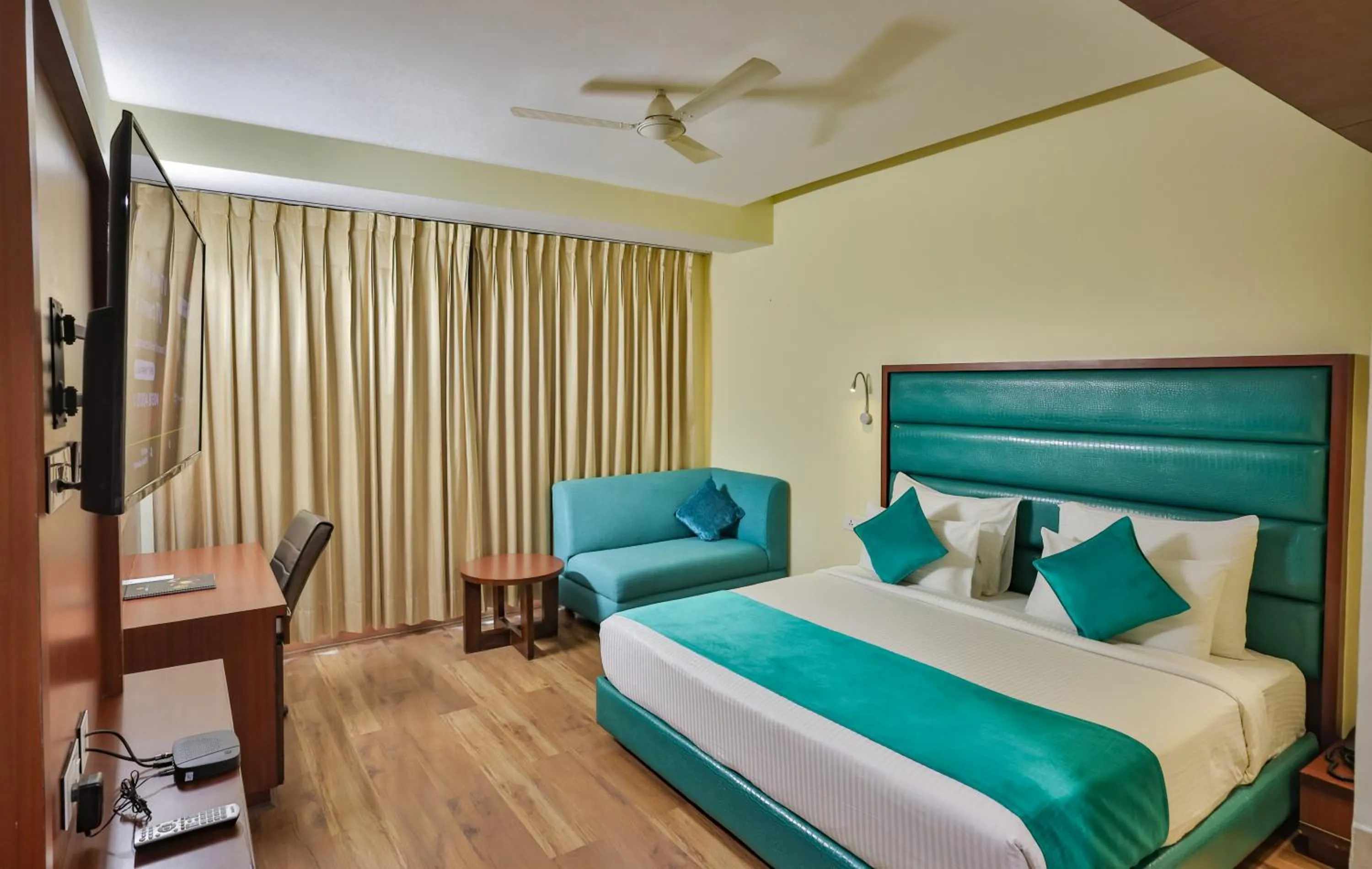 Bedroom, Bed in Hotel Cama