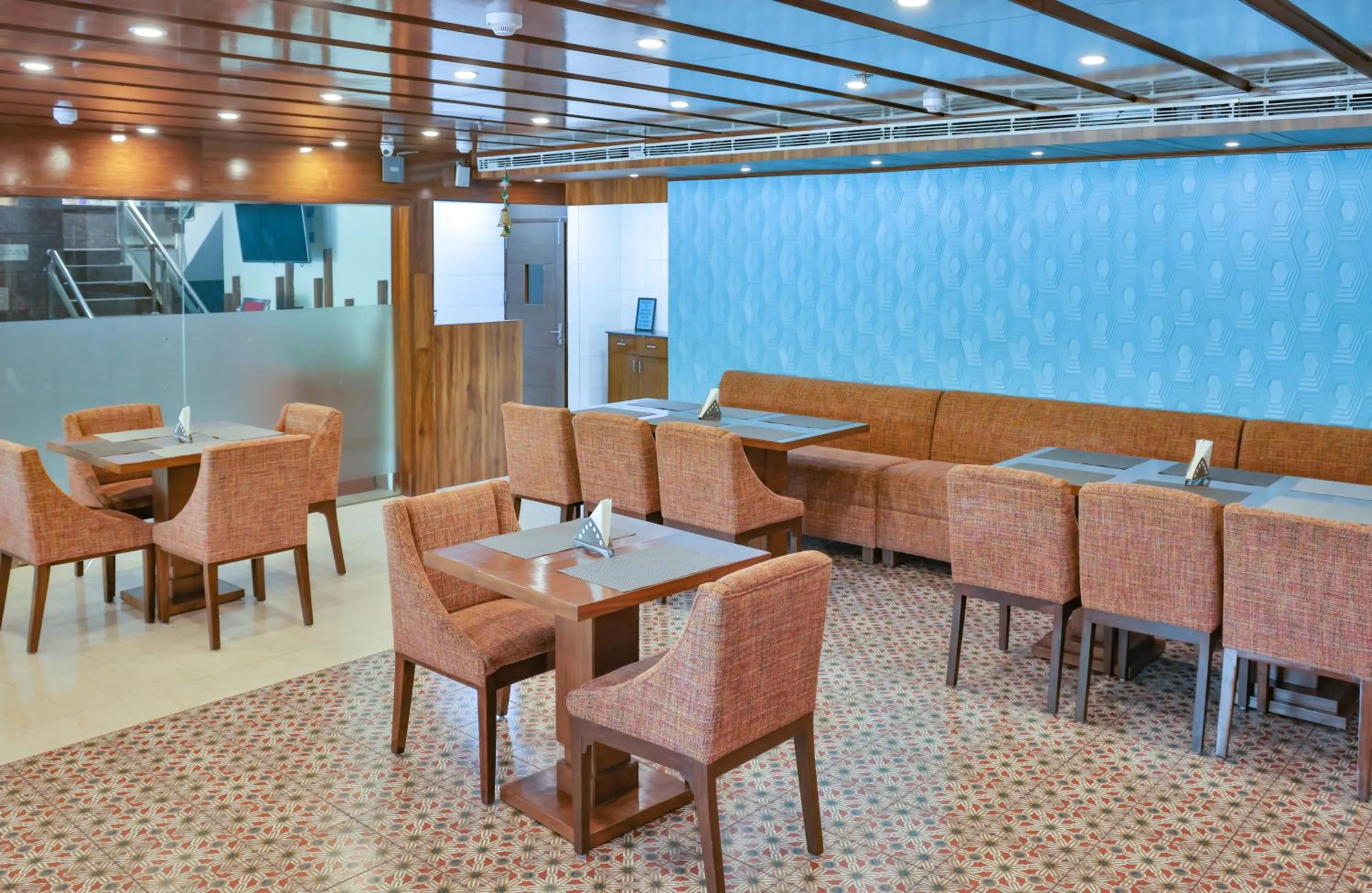 Restaurant/places to eat in Hotel Cama