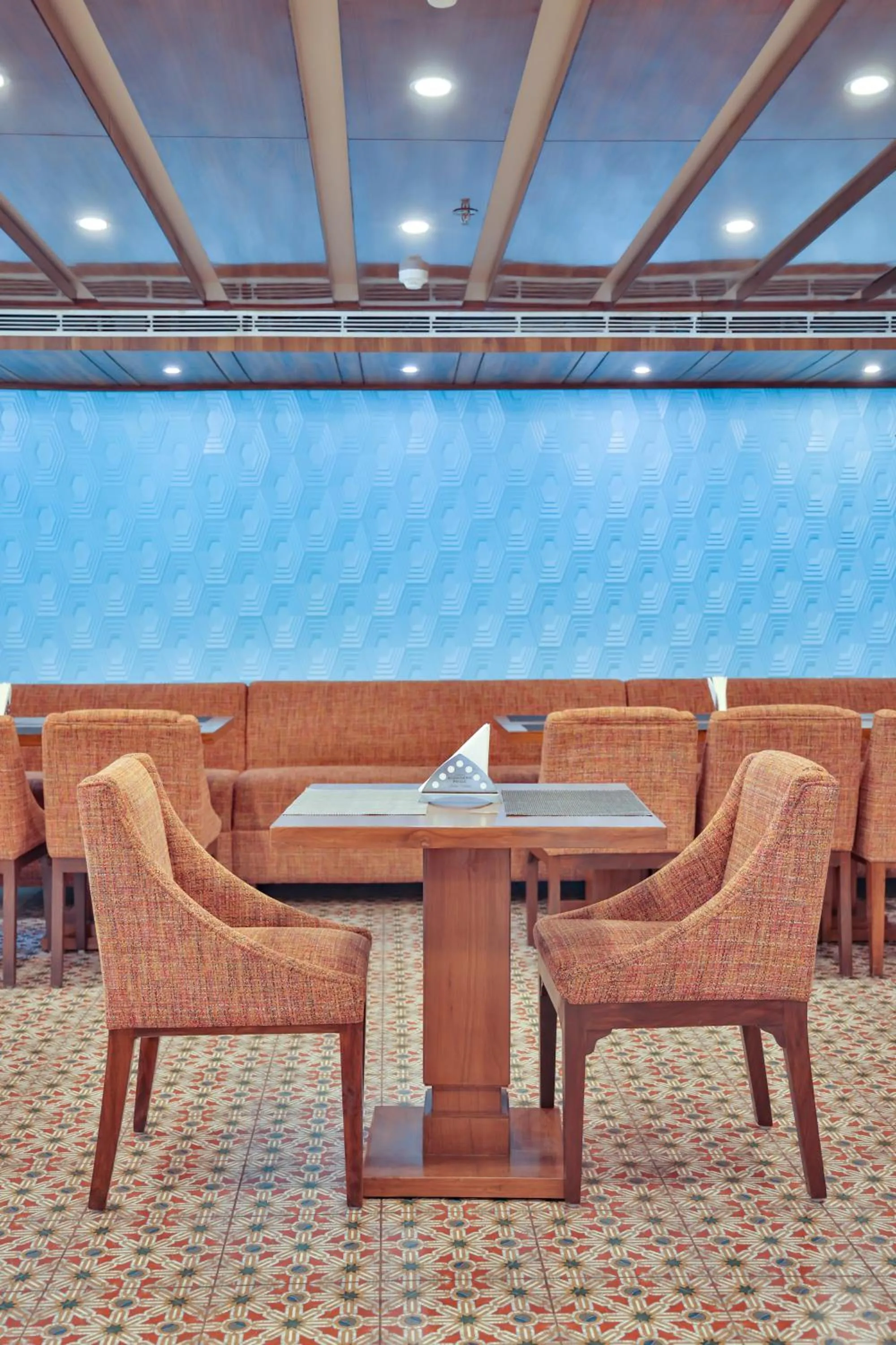 Restaurant/places to eat in Hotel Cama