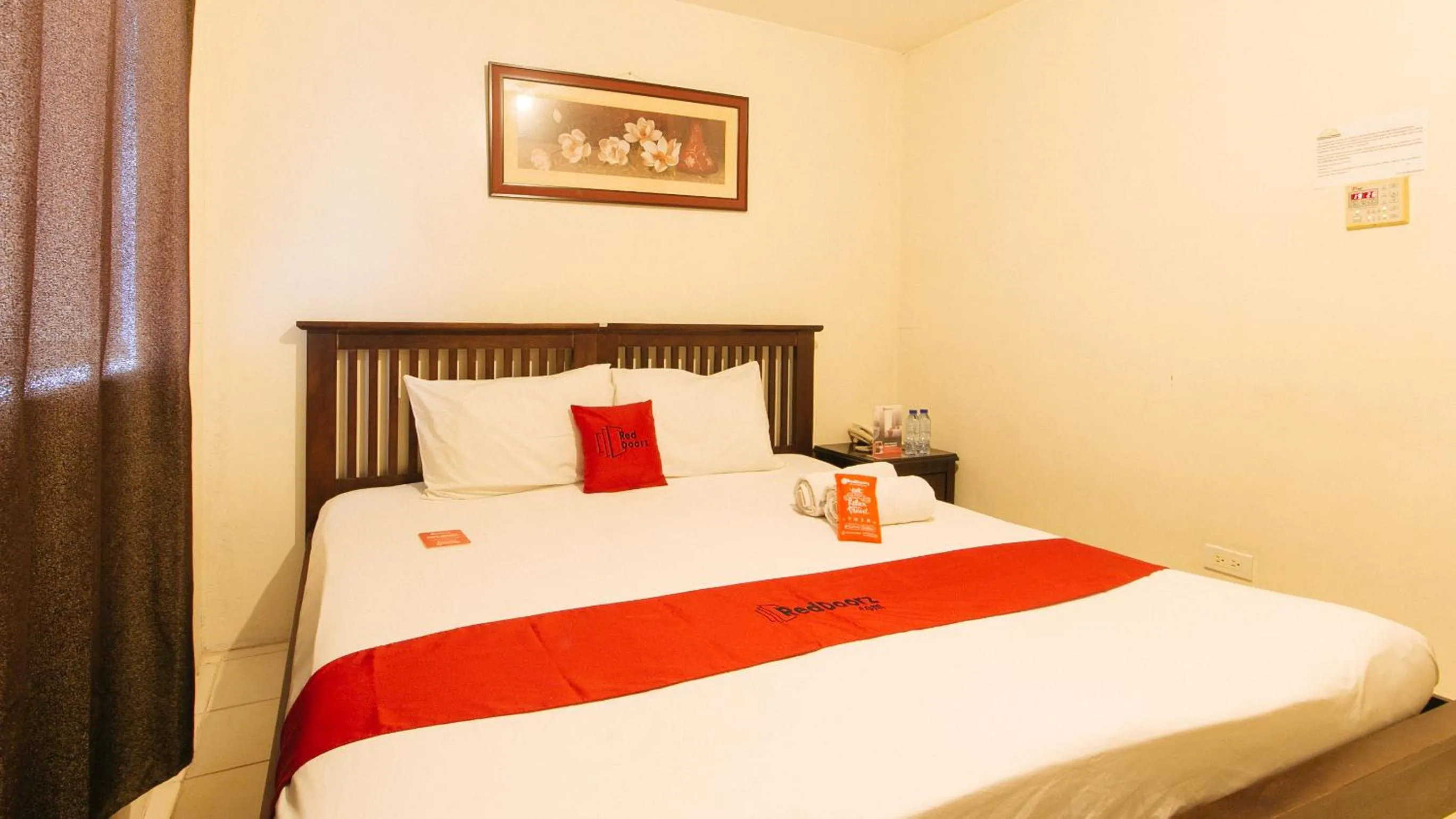 Bedroom, Bed in RedDoorz Plus @ E Rodriguez Corner Banawe