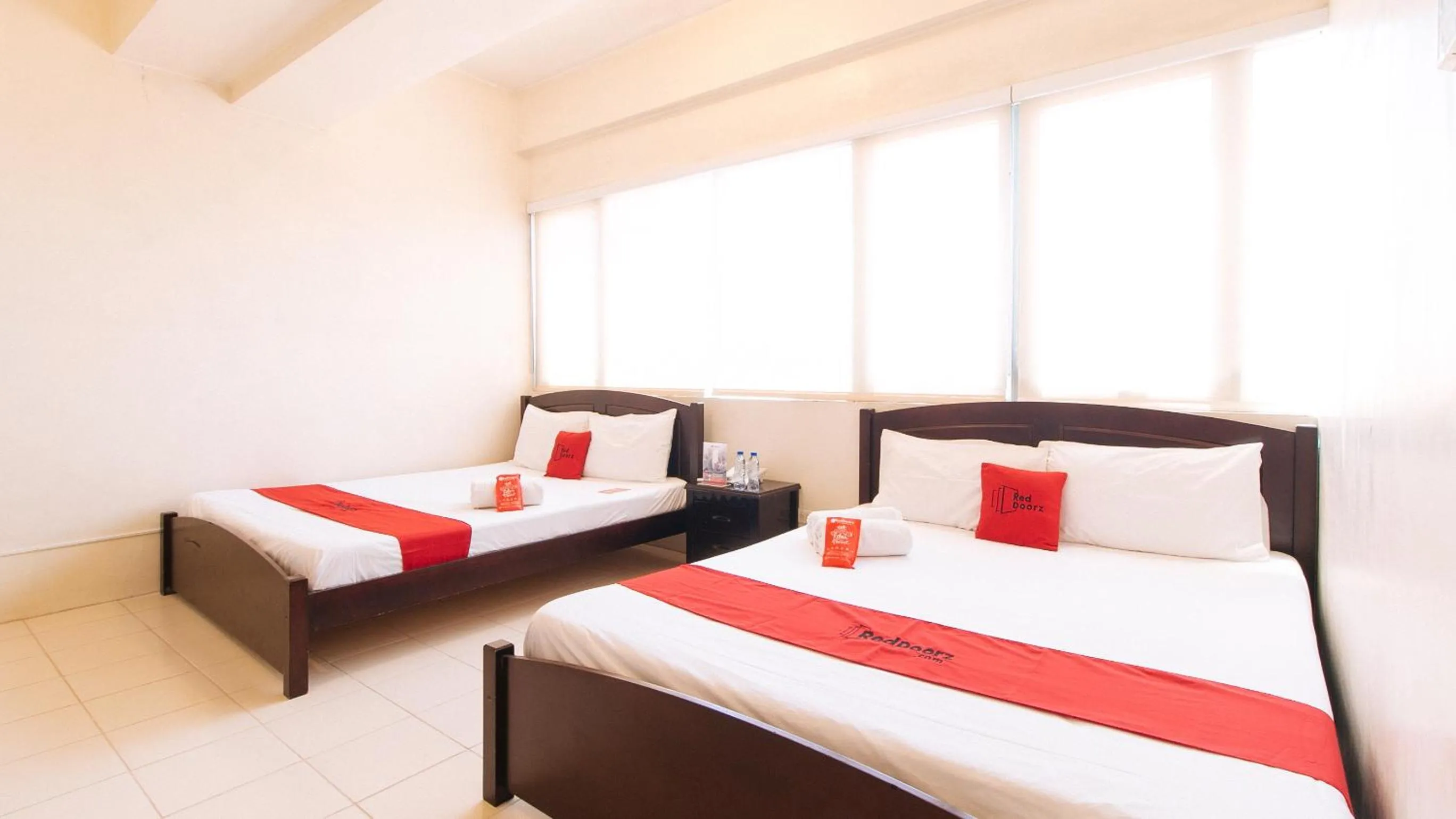 Photo of the whole room, Bed in RedDoorz Plus @ E Rodriguez Corner Banawe