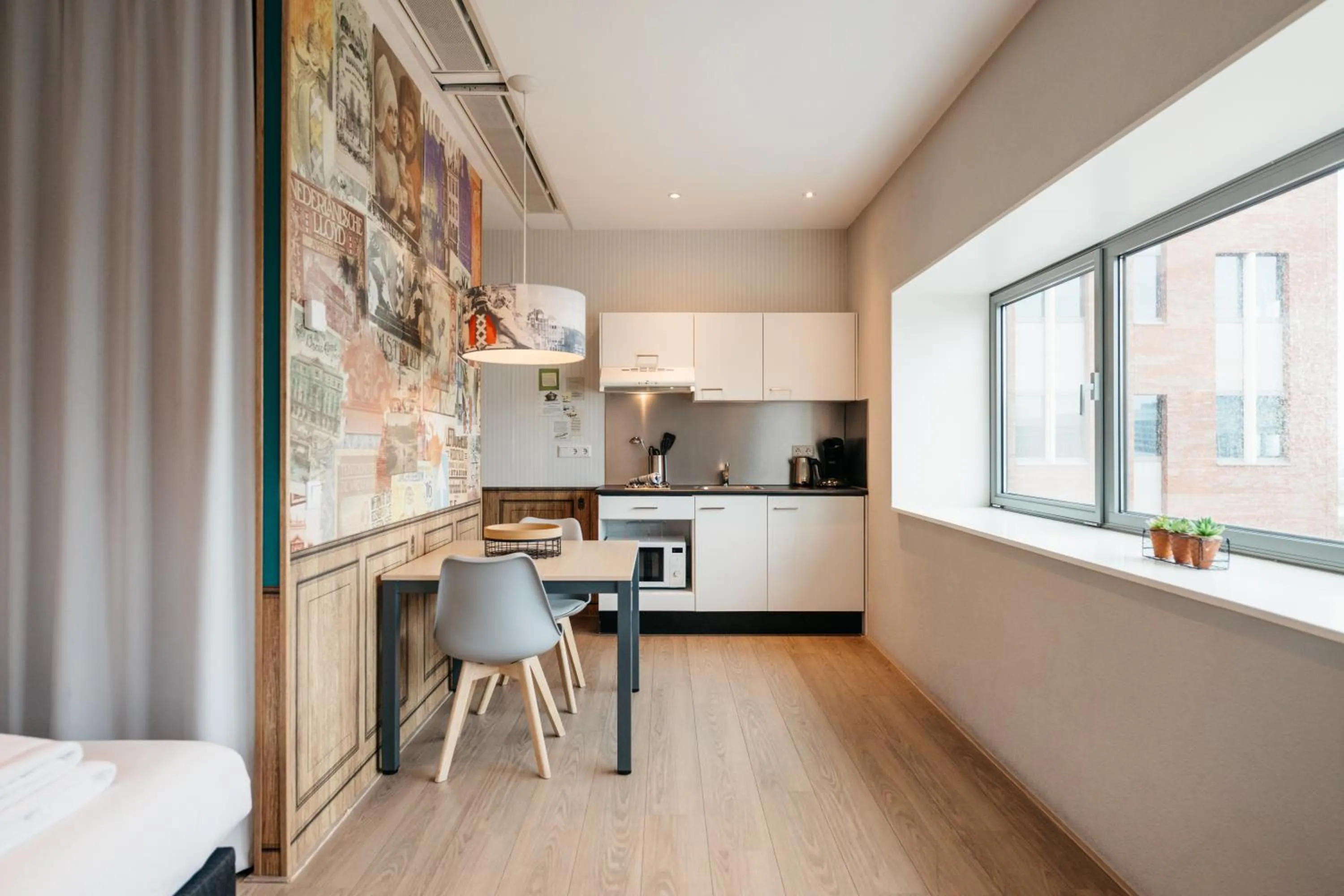 Bed in Amsterdam ID Aparthotel