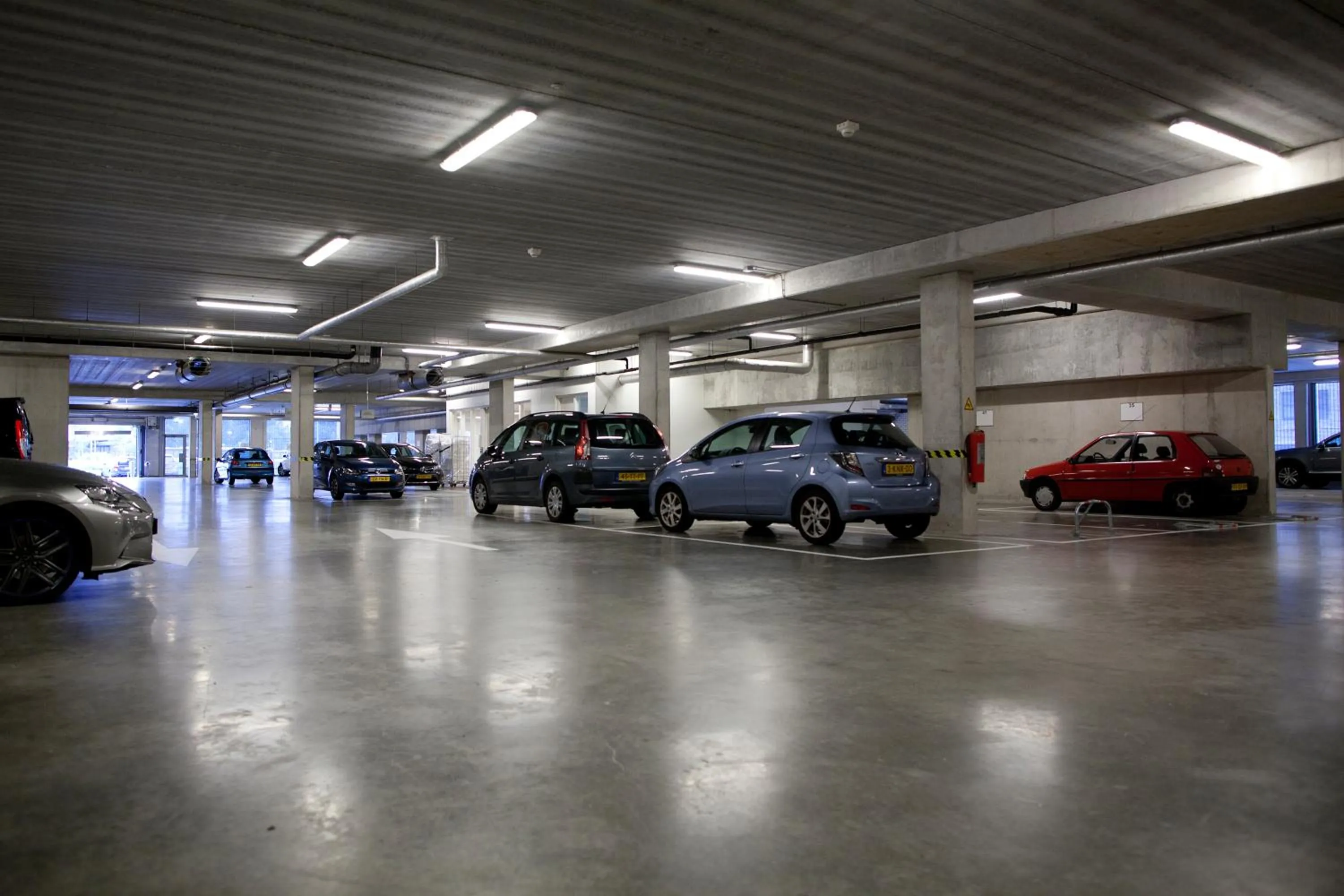 Parking in Amsterdam ID Aparthotel
