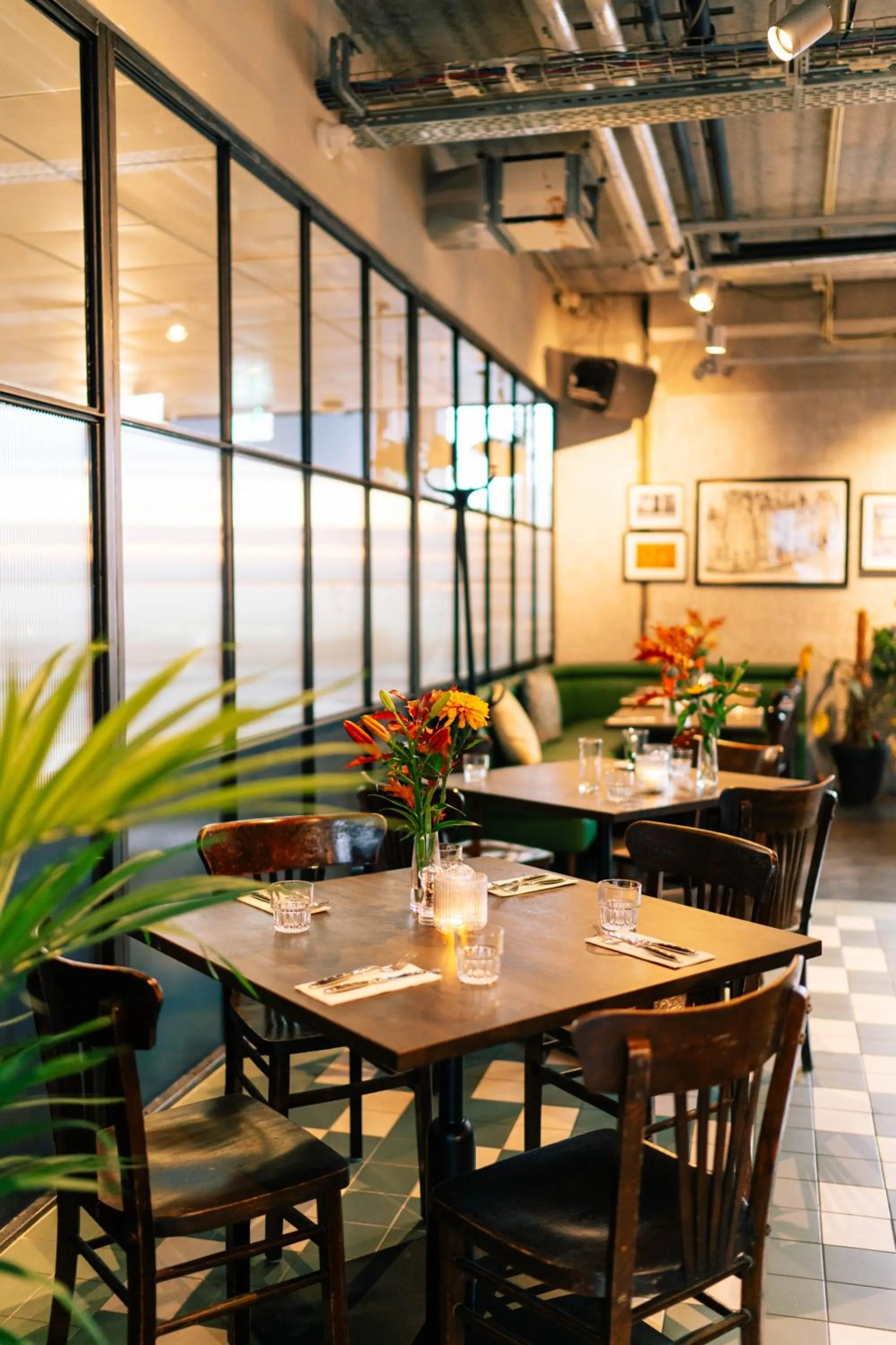 Restaurant/places to eat in Amsterdam ID Aparthotel