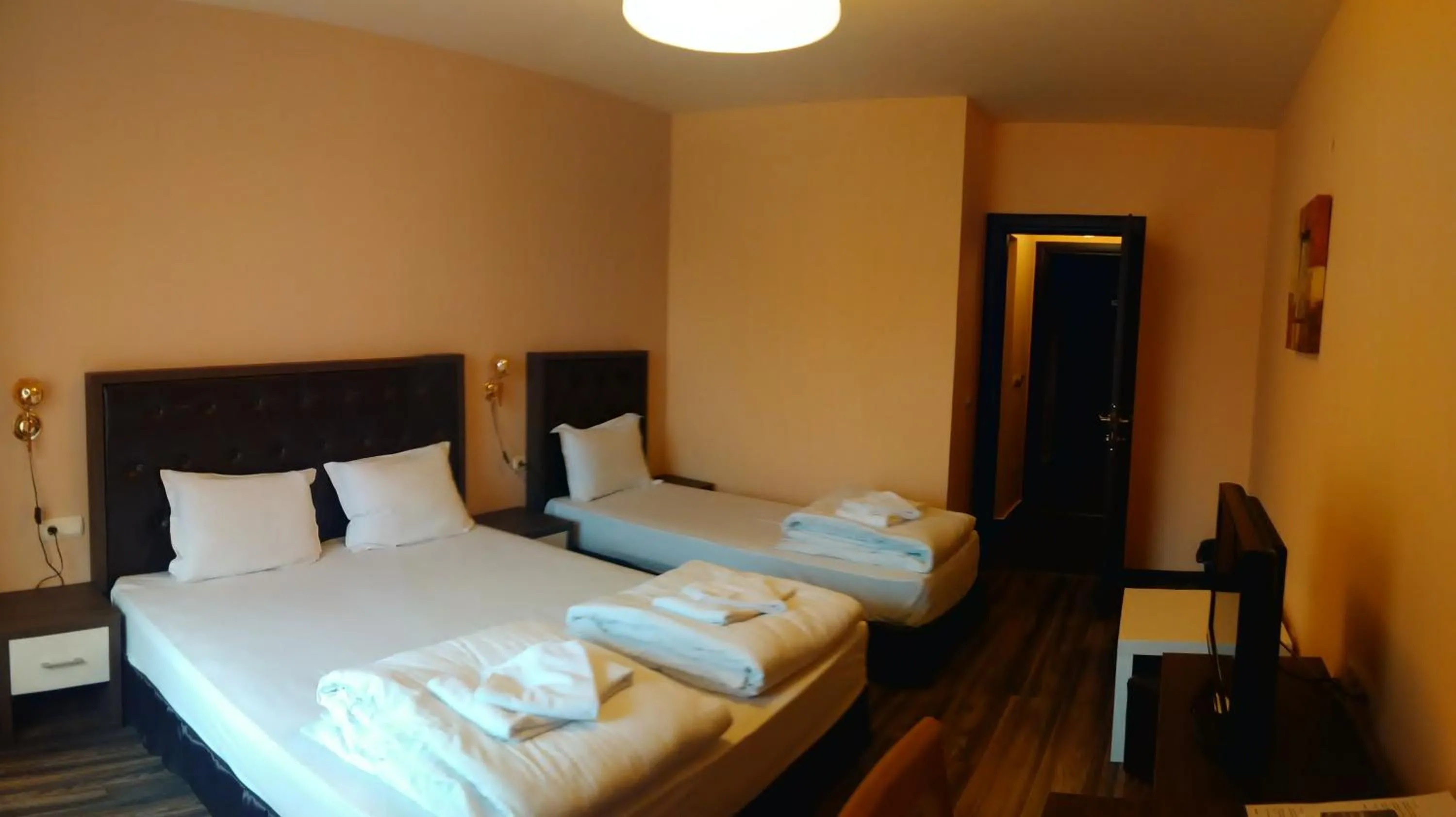 Photo of the whole room, Bed in City Blagoevgrad Family Hotel