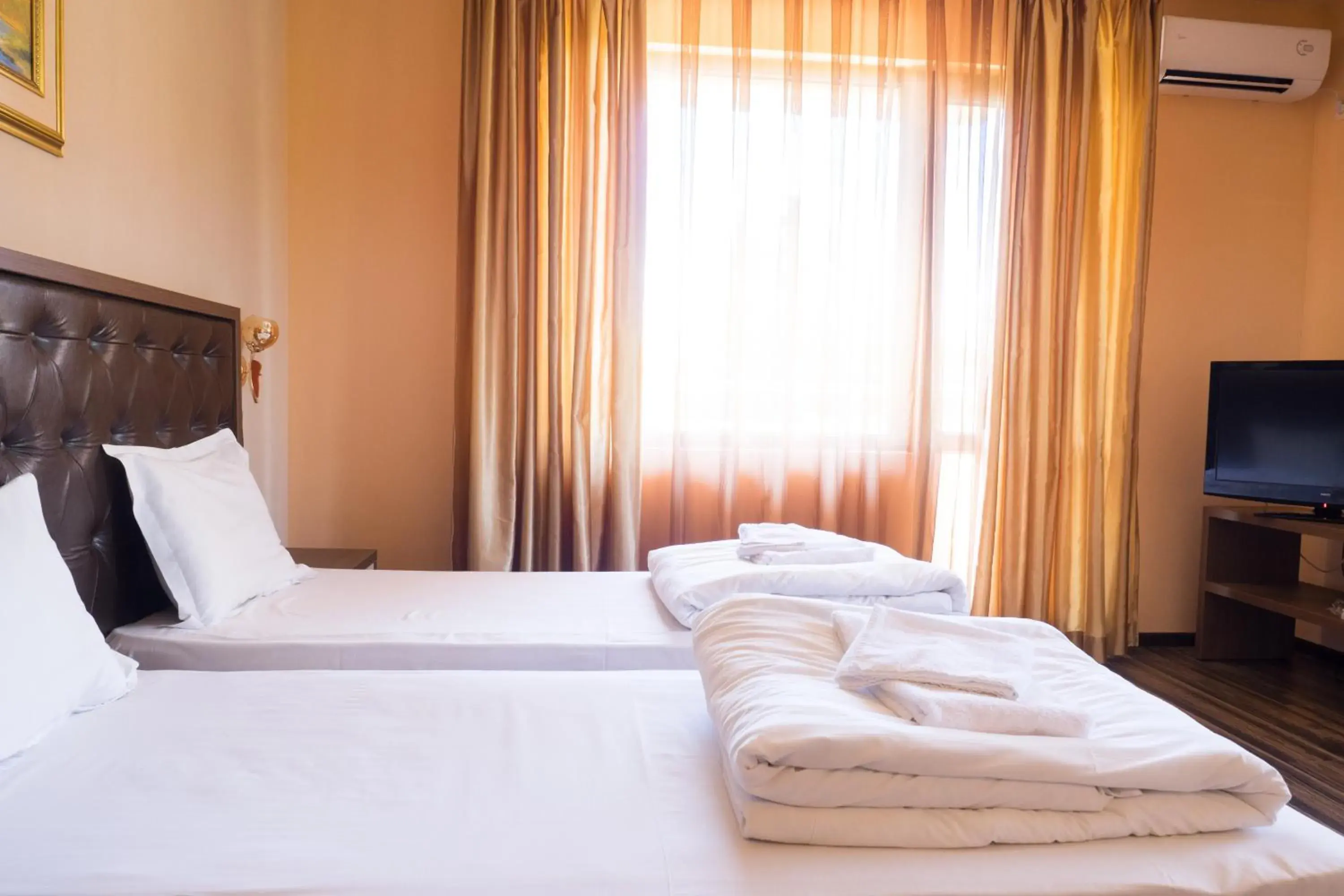 Double or Twin Room with City View and Free Parking - single occupancy in City Blagoevgrad Family Hotel Double or Twin Room with City View and Free Parking - single occupancy in City Blagoevgrad Family Hotel