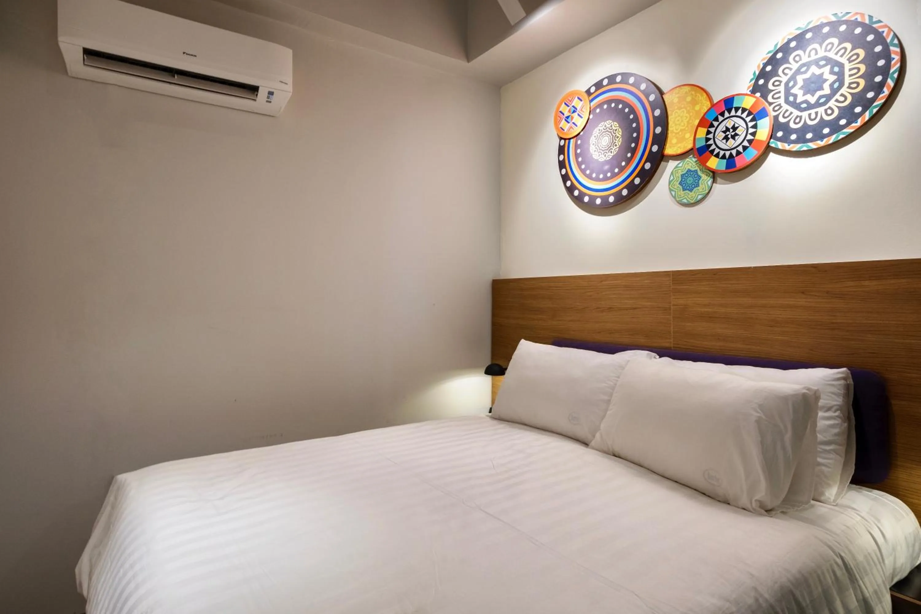 Property building, Bed in TOOJOU Kota Kinabalu