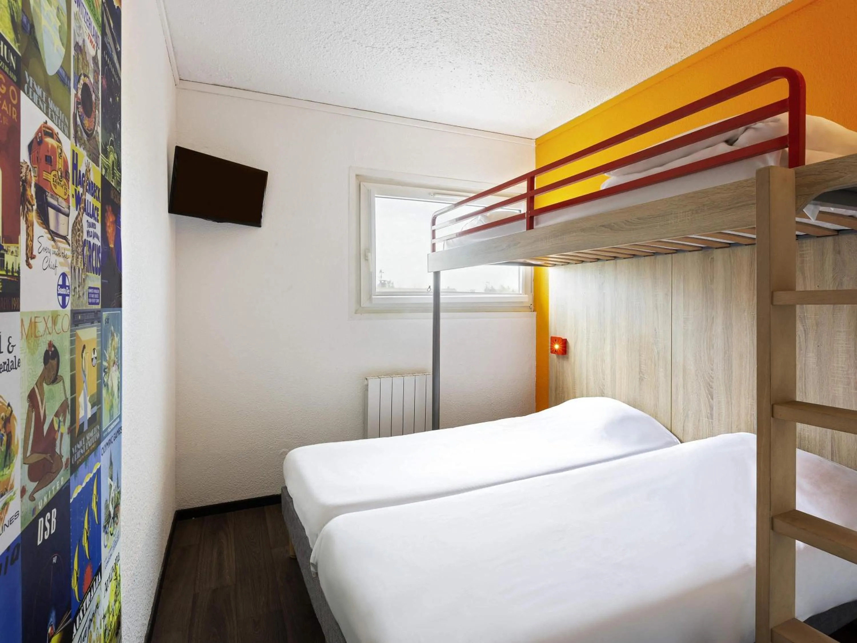 Bedroom, Bed in Hôtel F1 Reims Tinqueux