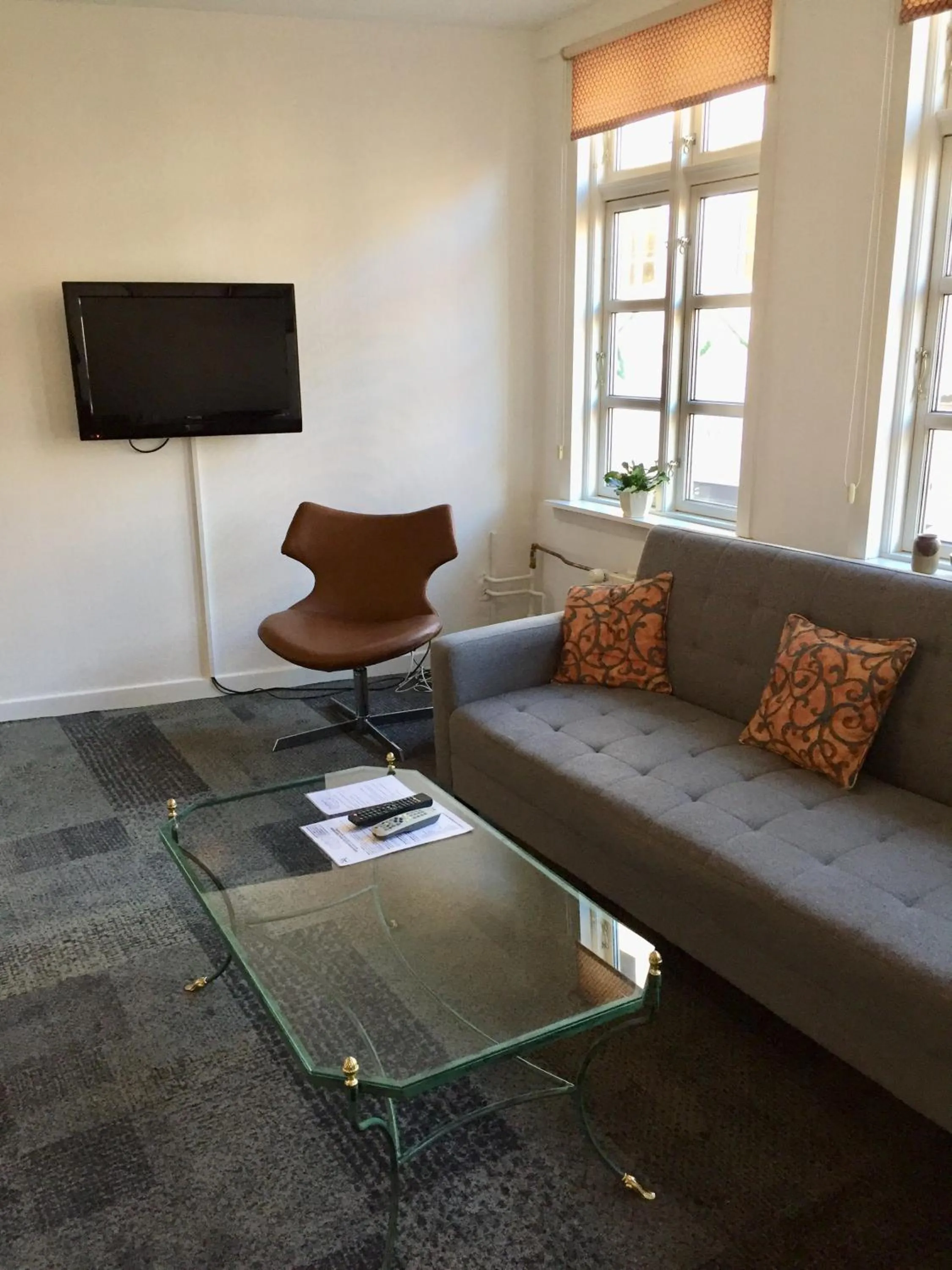 TV and multimedia in City Hotel Apartments