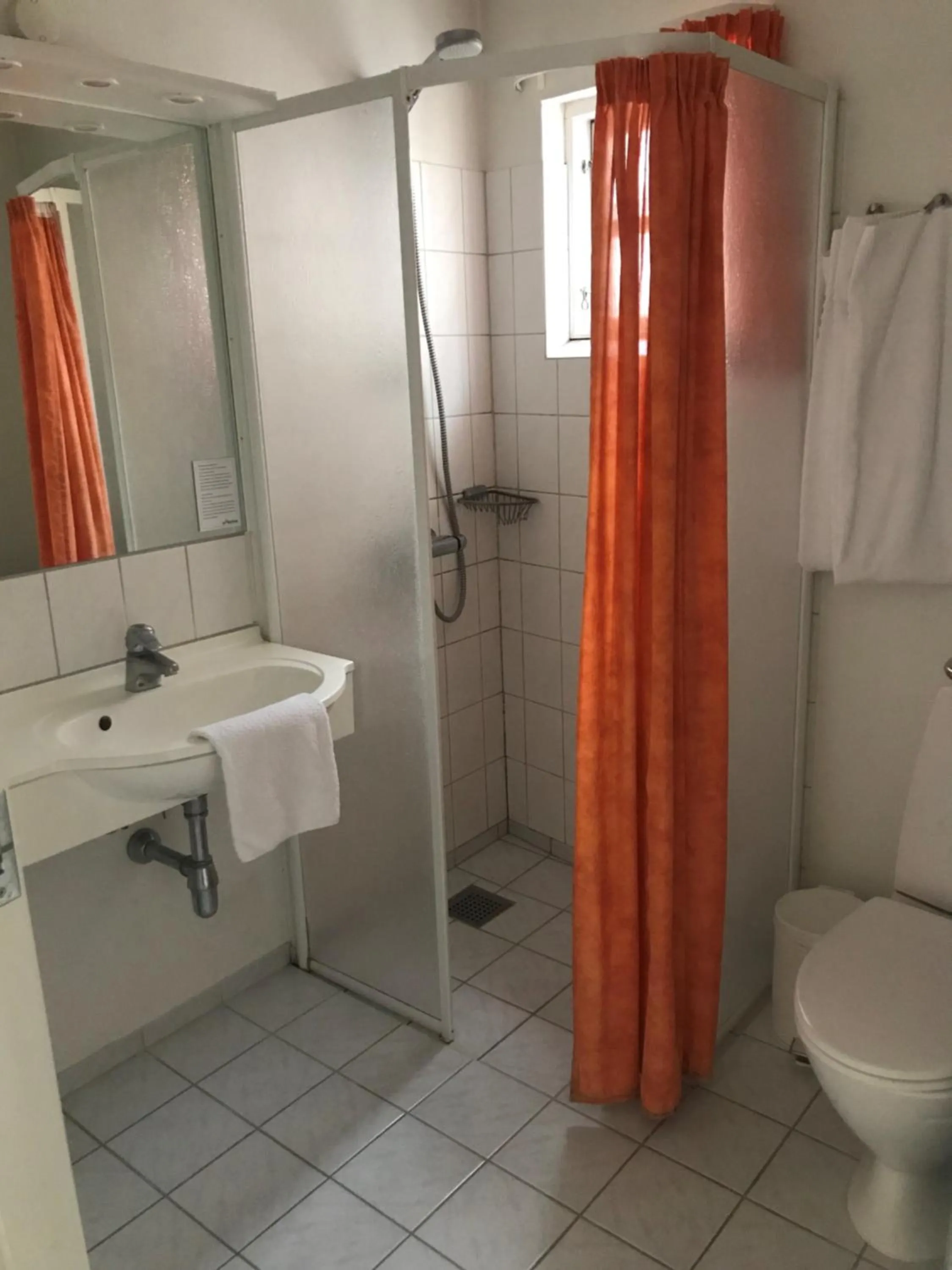 Shower in City Hotel Apartments