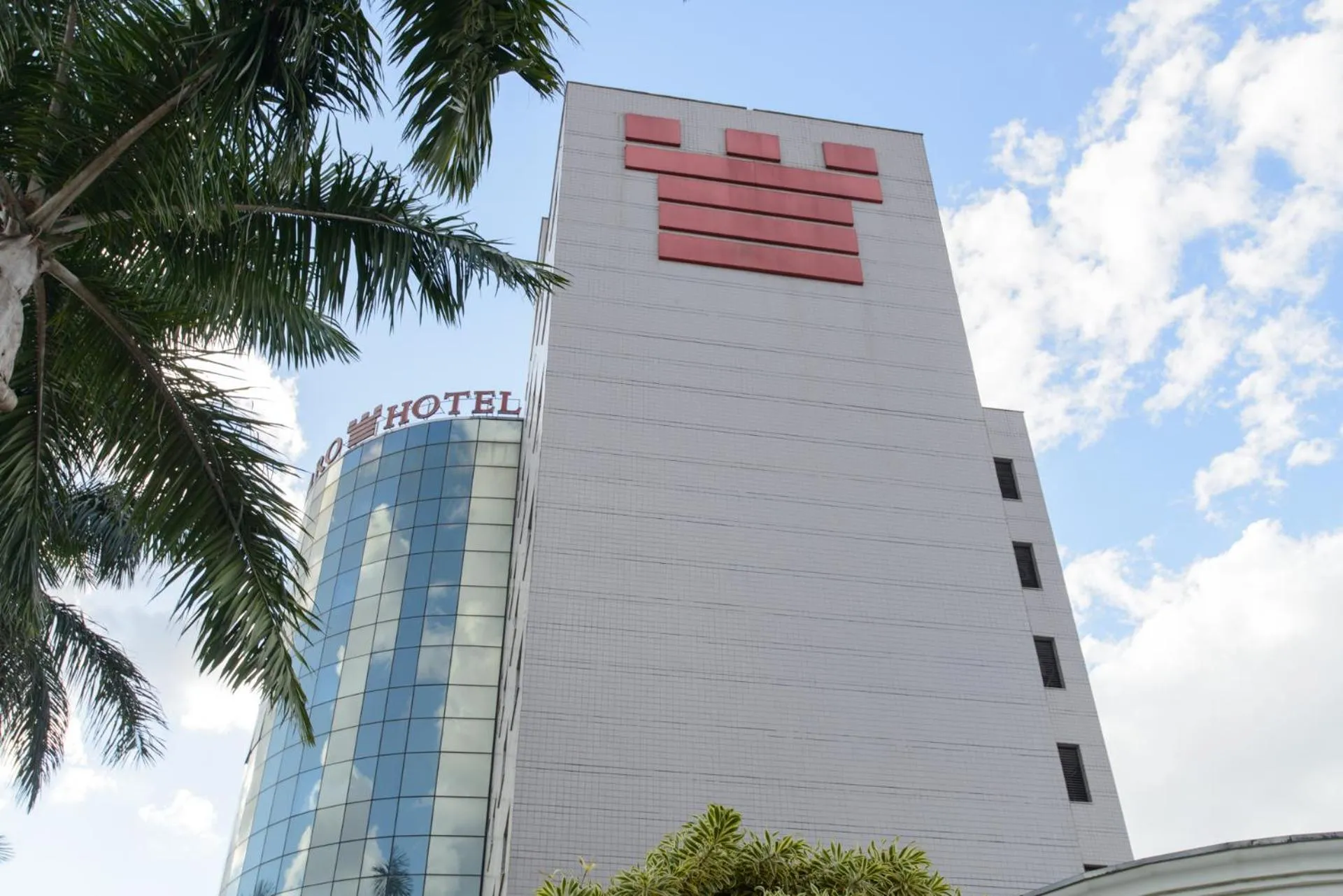 Property building in Faro Hotel Taubaté