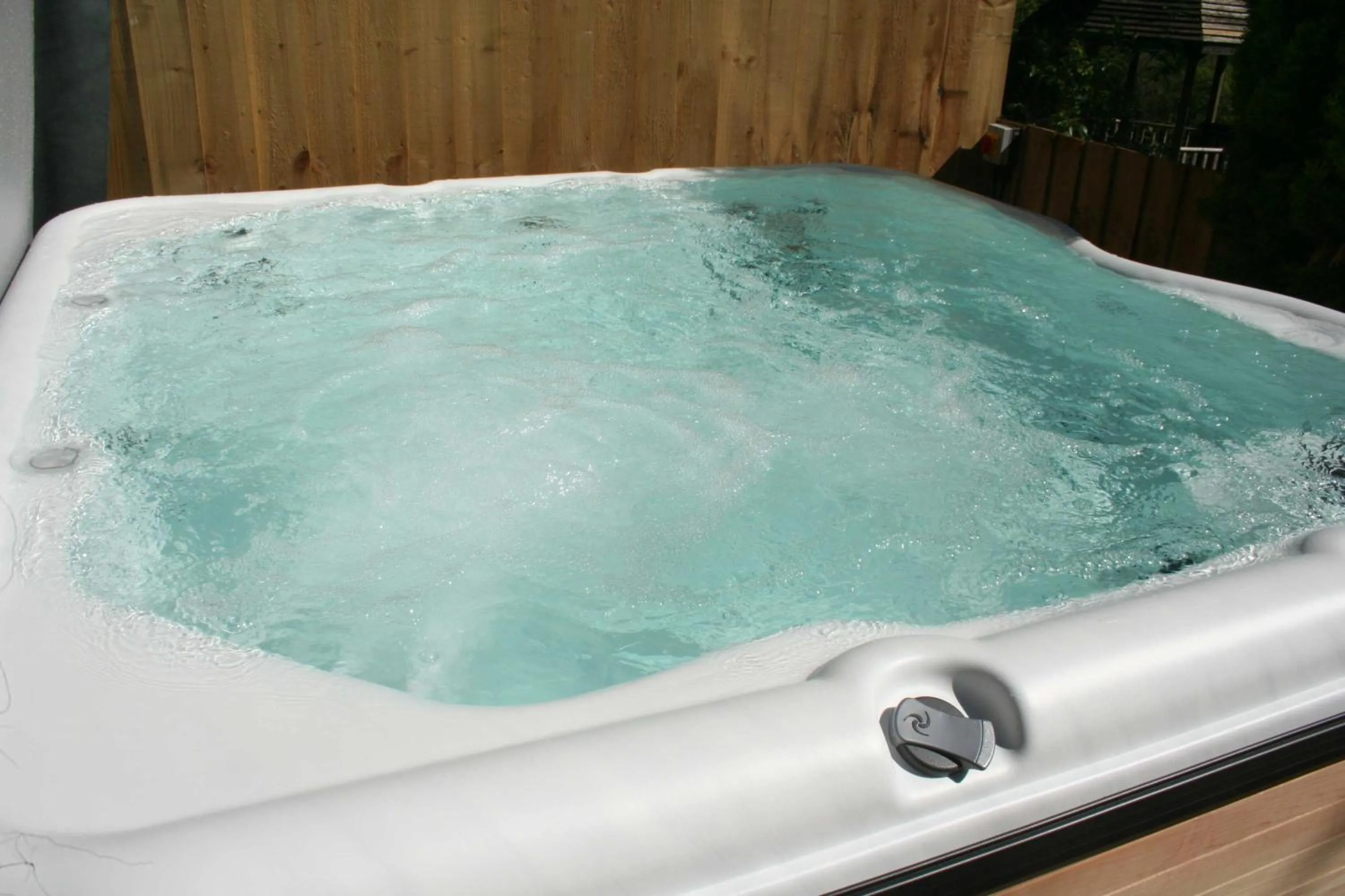 Hot Tub in Barn Cottage - Farm Park Stay with Hot Tub