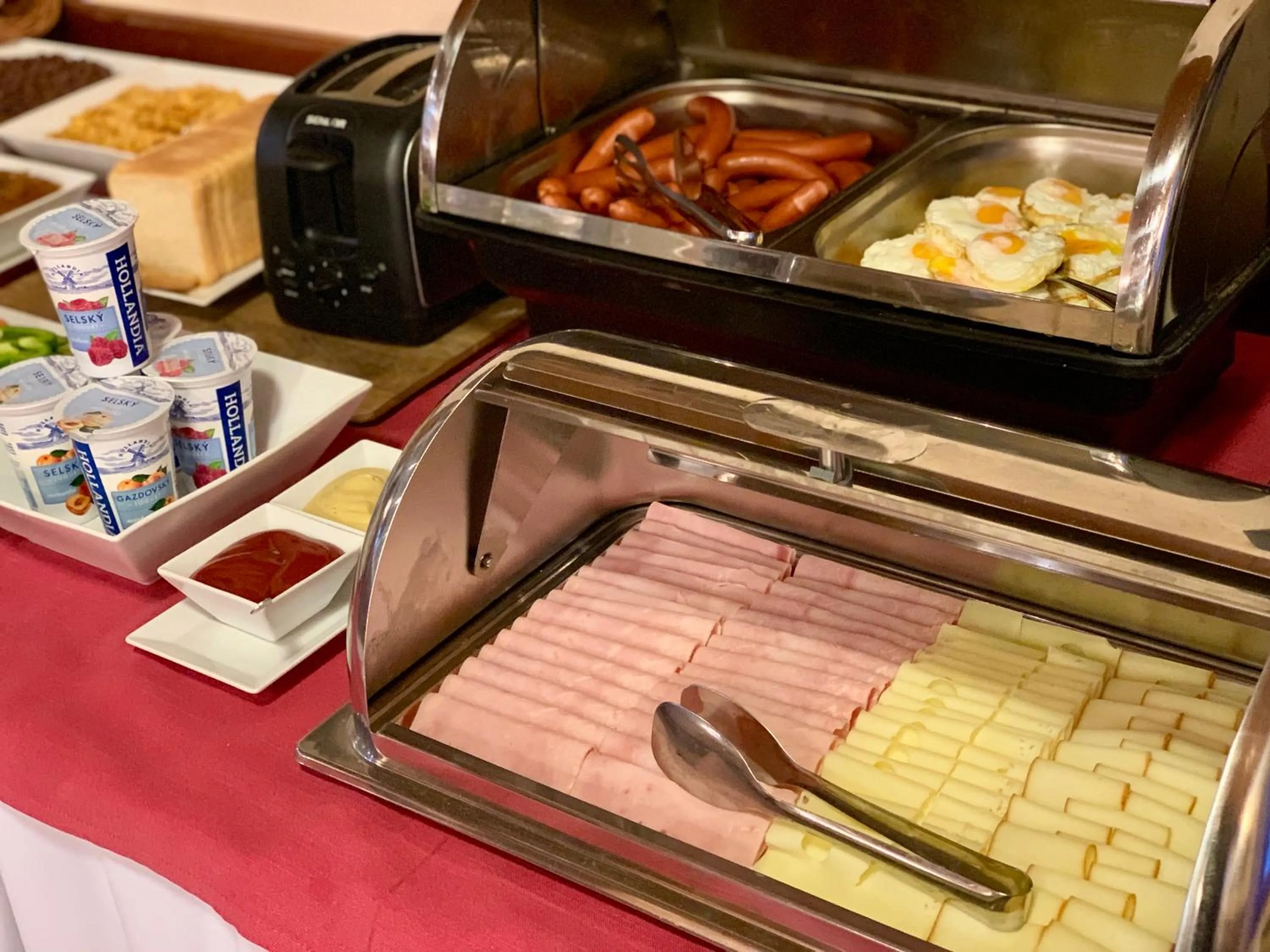 Breakfast in Hotel Leopold Račín