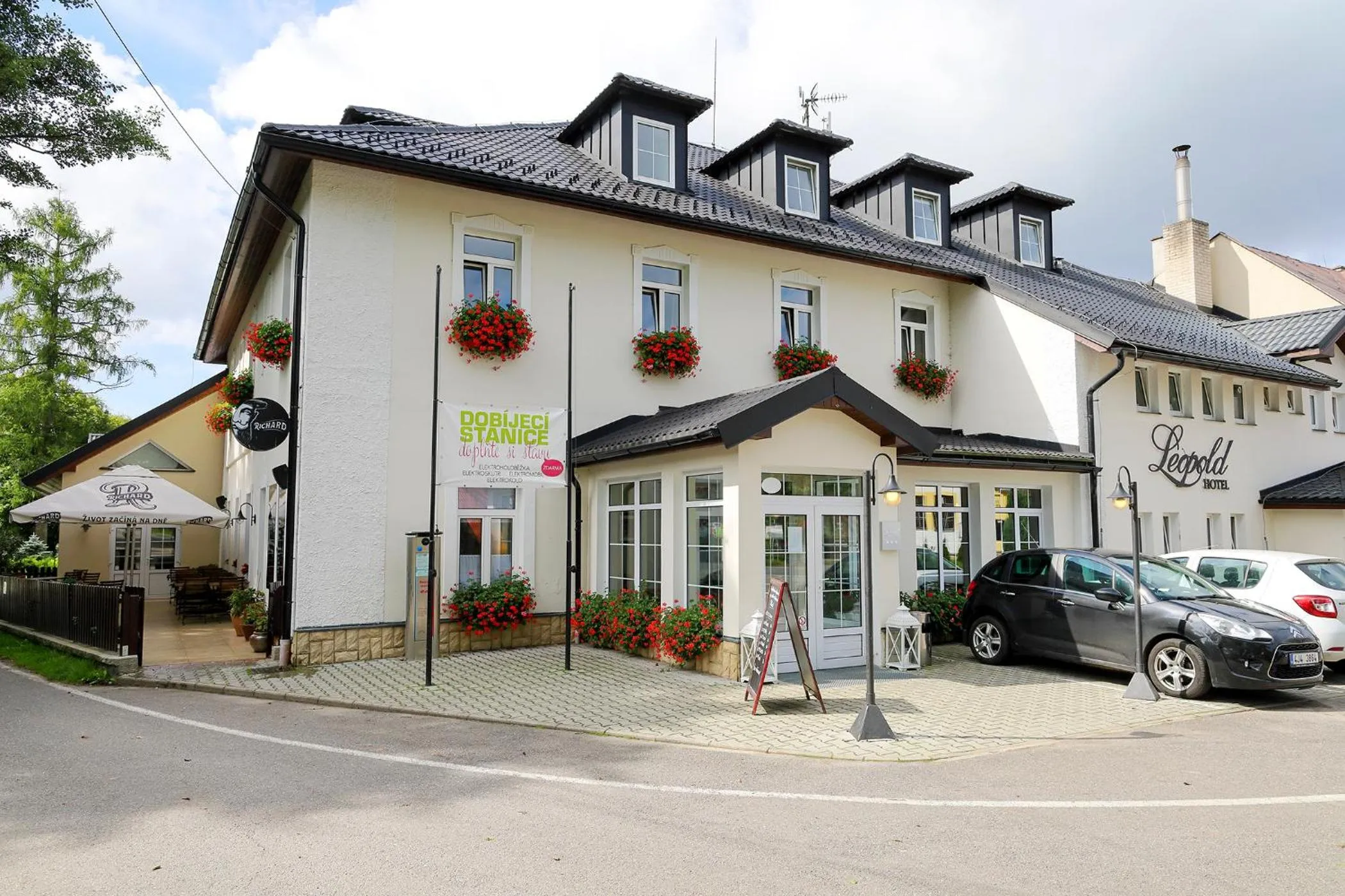 Property building in Hotel Leopold Račín