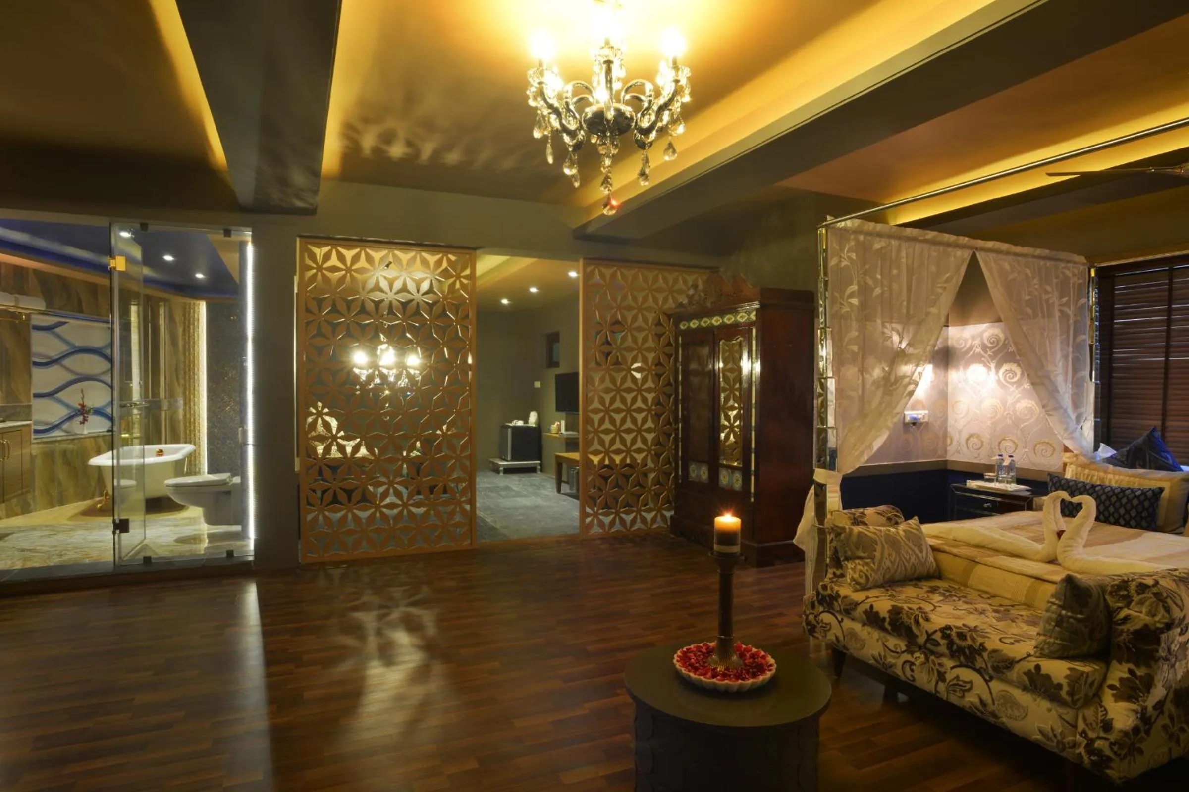 Bathroom, Bed in Heritage Khirasara Palace