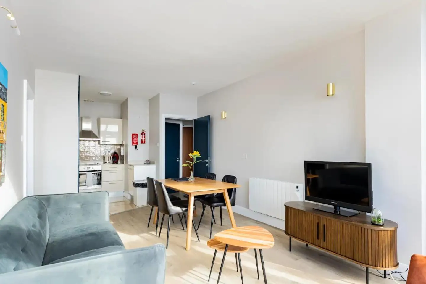 TV and multimedia in Galway Bay Sea View Apartments