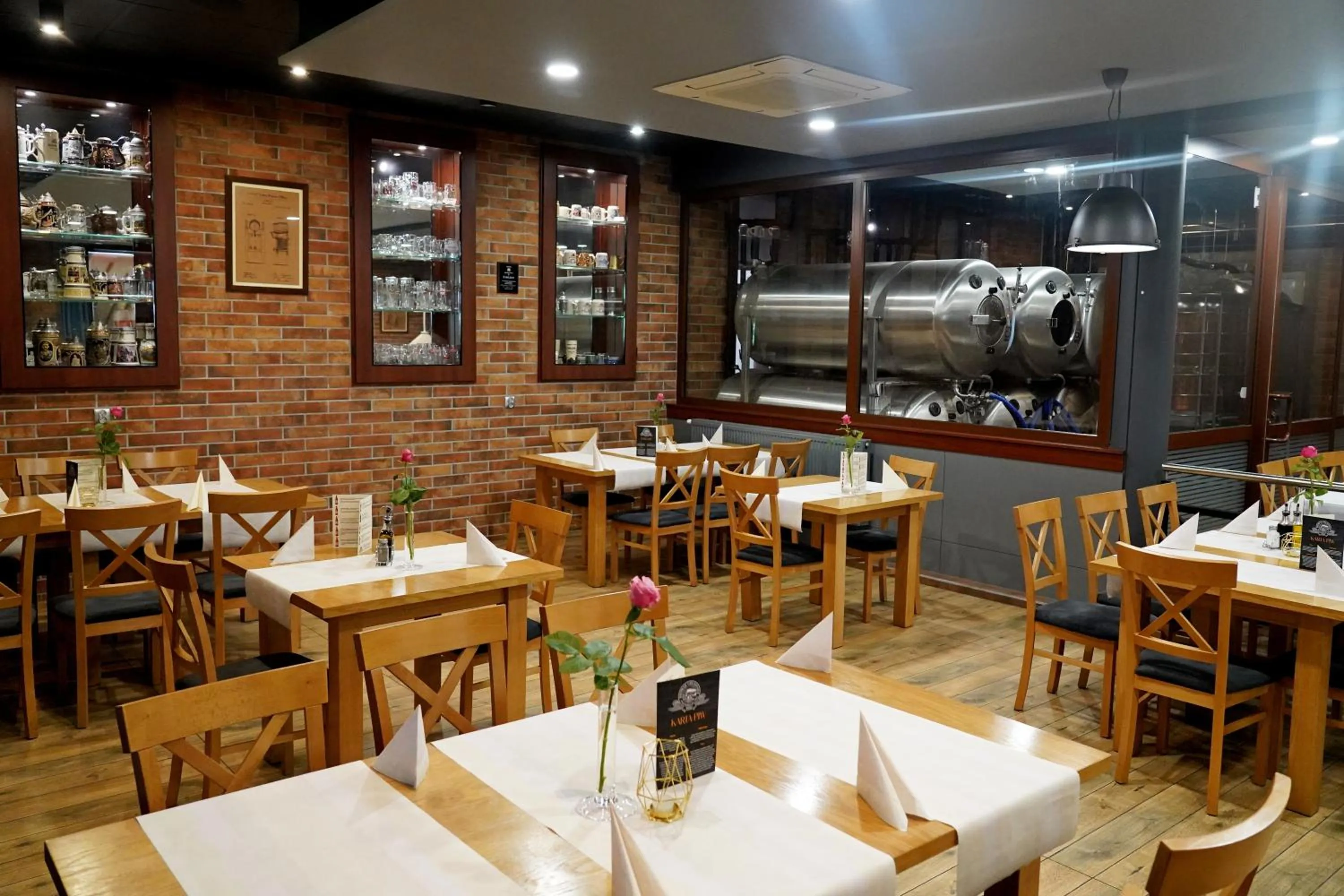 Restaurant/places to eat in Hotel Rad