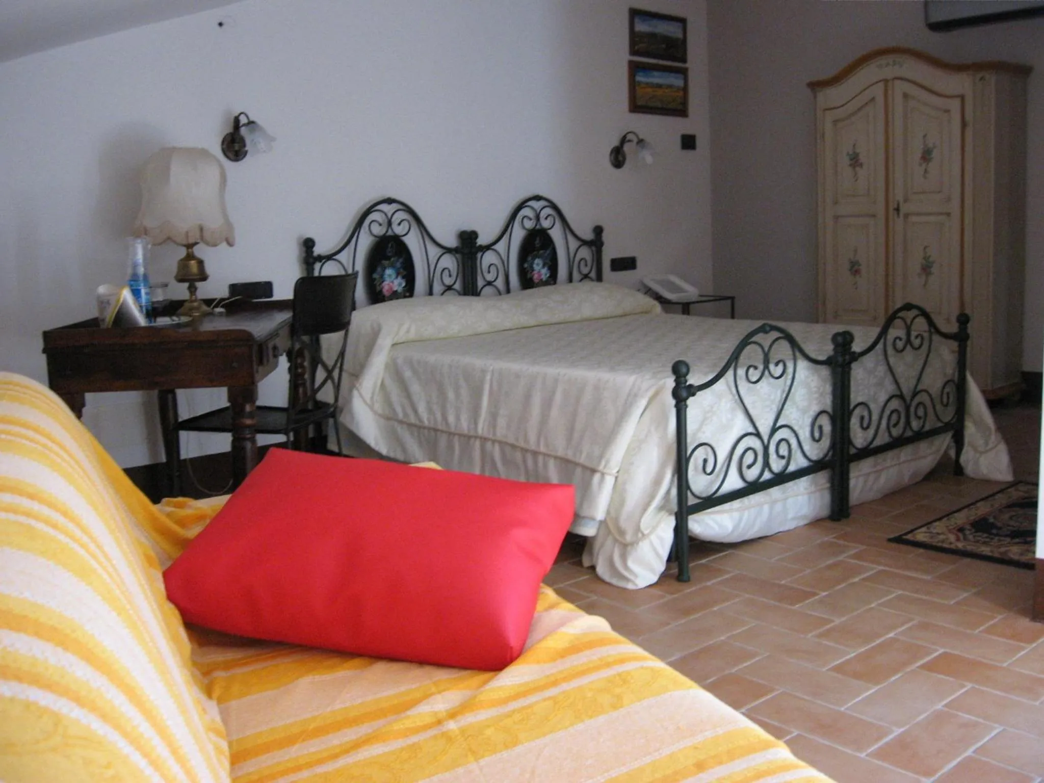 Bedroom, Bed in Agriturismo La Gismonda