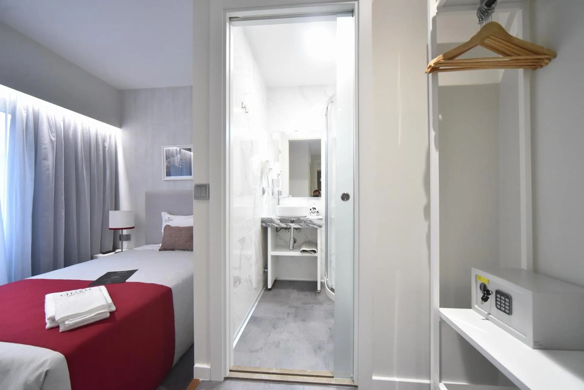 Bed in My Charm Lisbon Suites