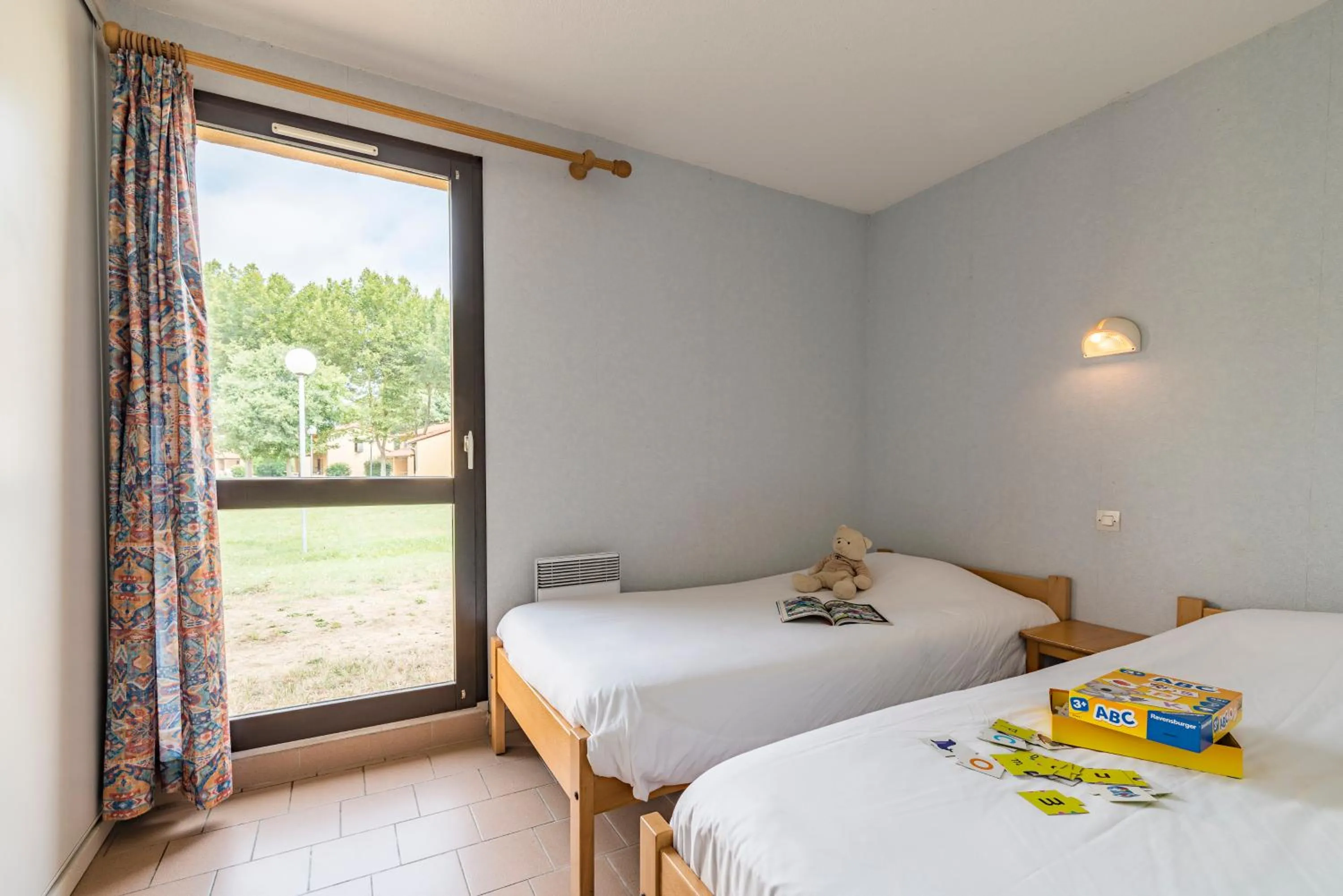 Bedroom, Bed in Azureva Saint Cyprien