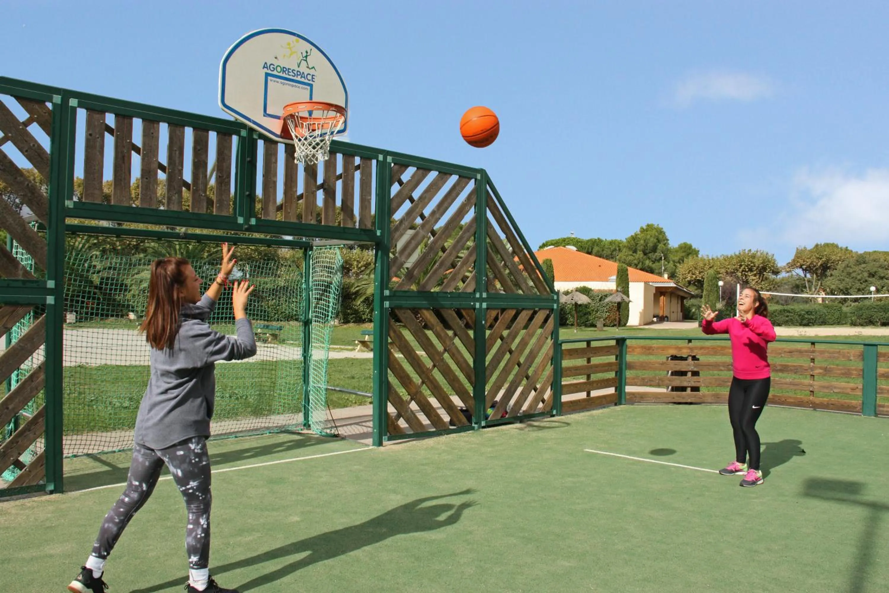 People in Azureva Saint Cyprien