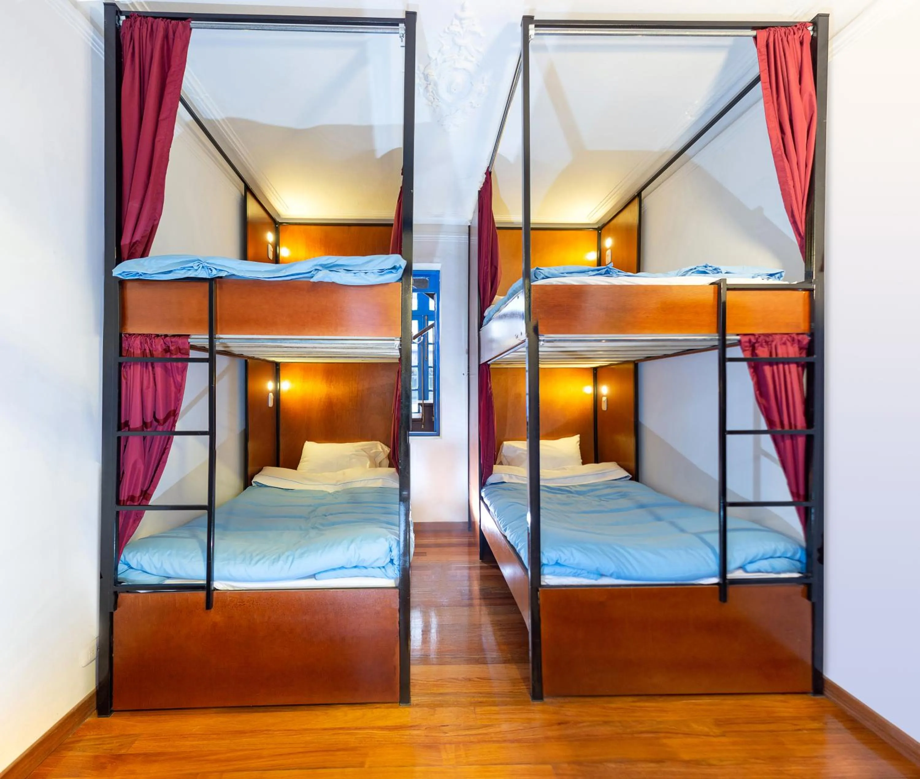 bunk bed, Bed in Granada Hostel