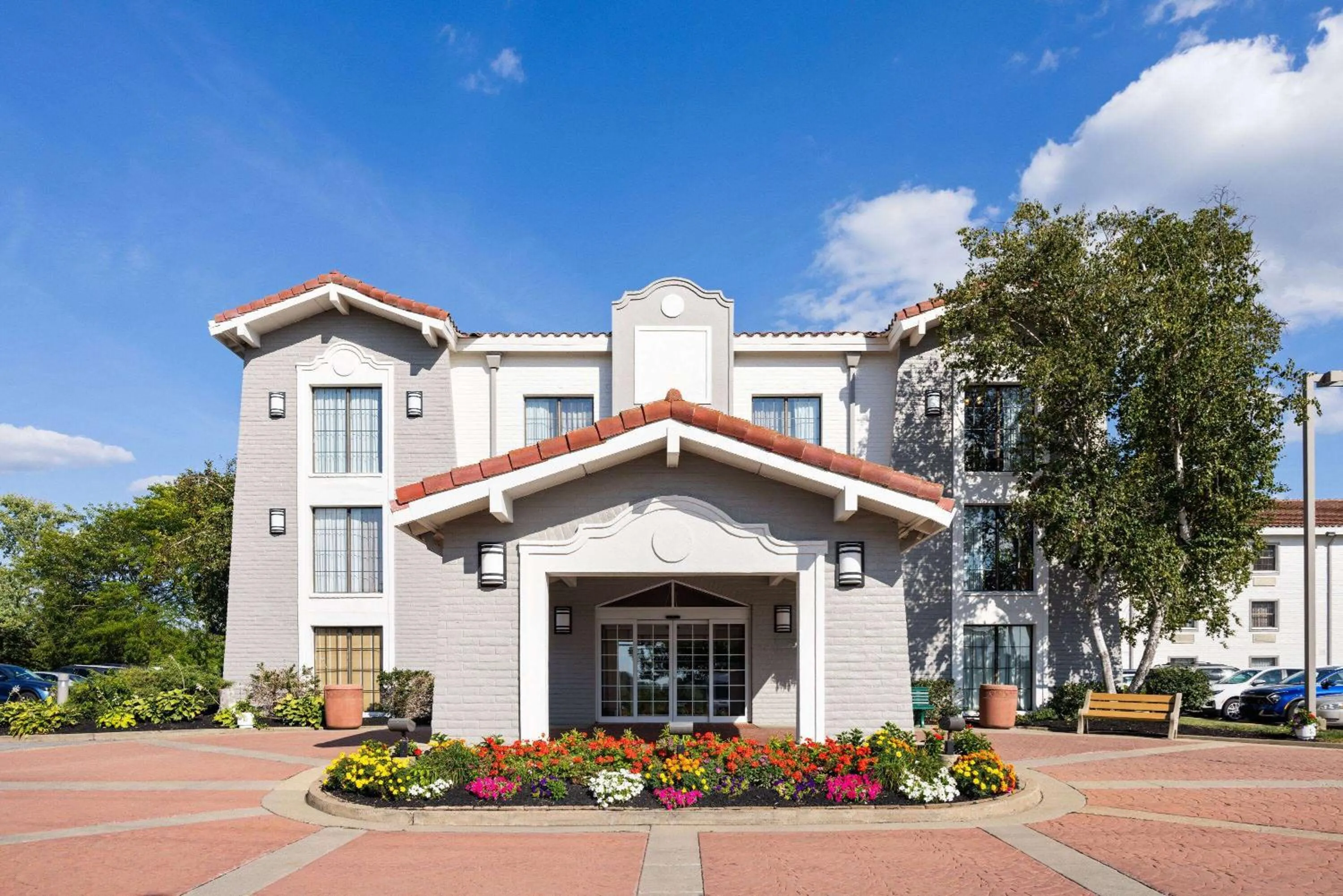 Property building in La Quinta Inn by Wyndham Pittsburgh Airport