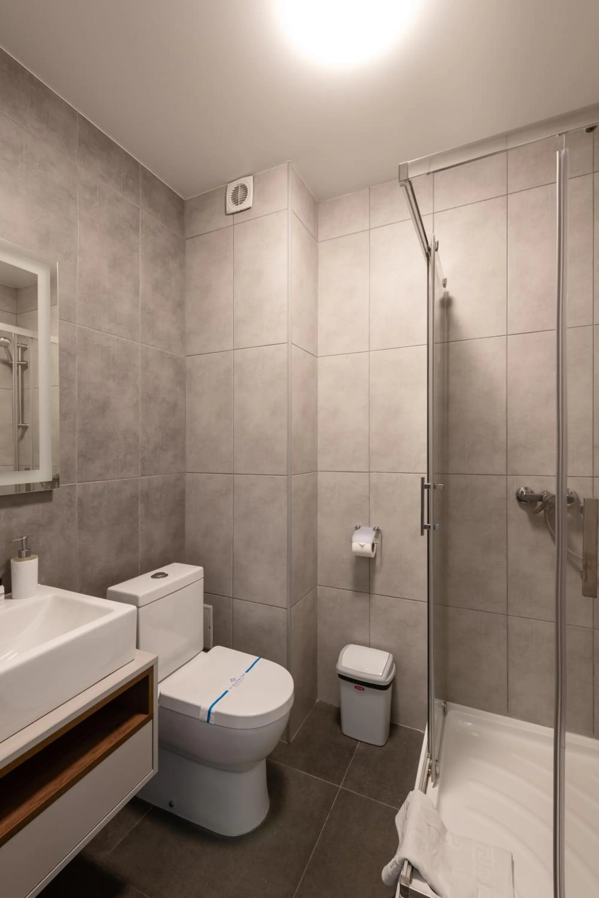 Toilet in Nyvky Residence